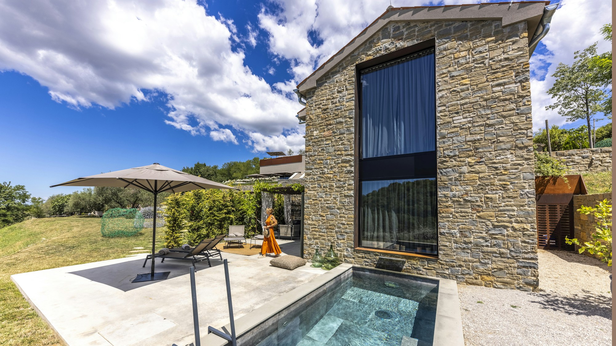 Three Bedroom Villa - Garden