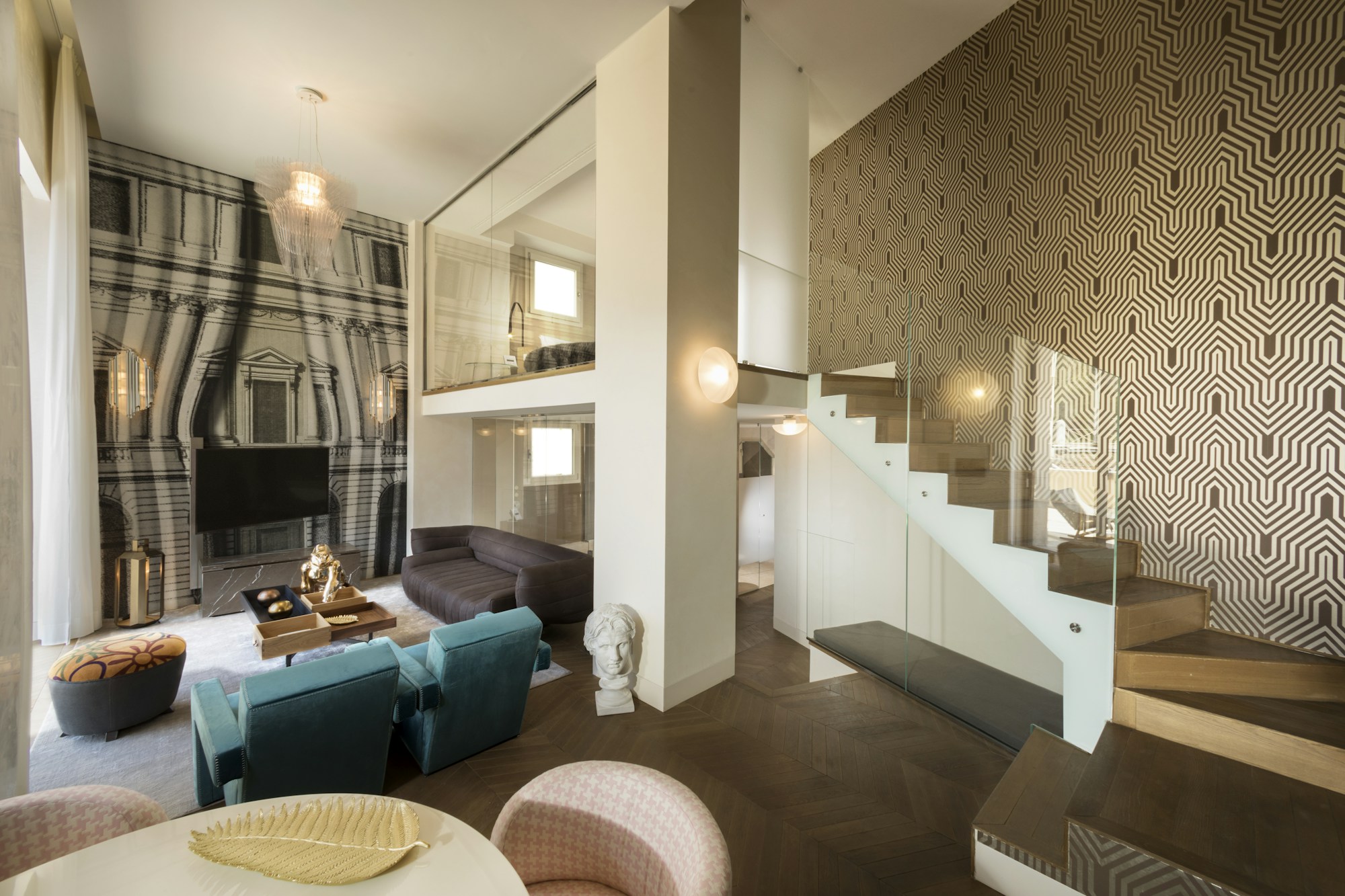 Grand View Colosseum Suite - Living Area