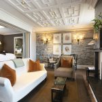 Eichardt's Lakeview