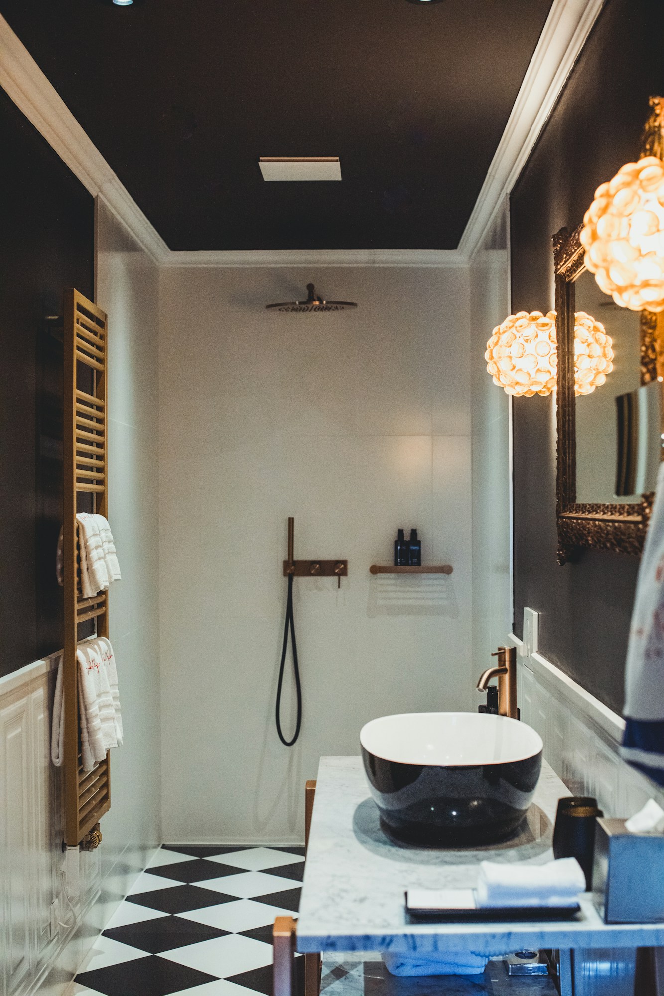 Suite 29 - Bathroom