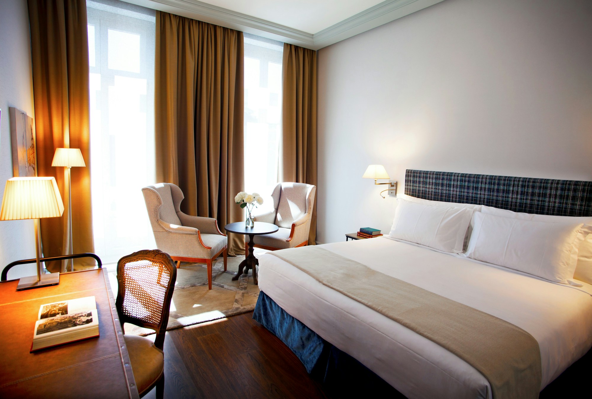 Deluxe Room - Bedroom