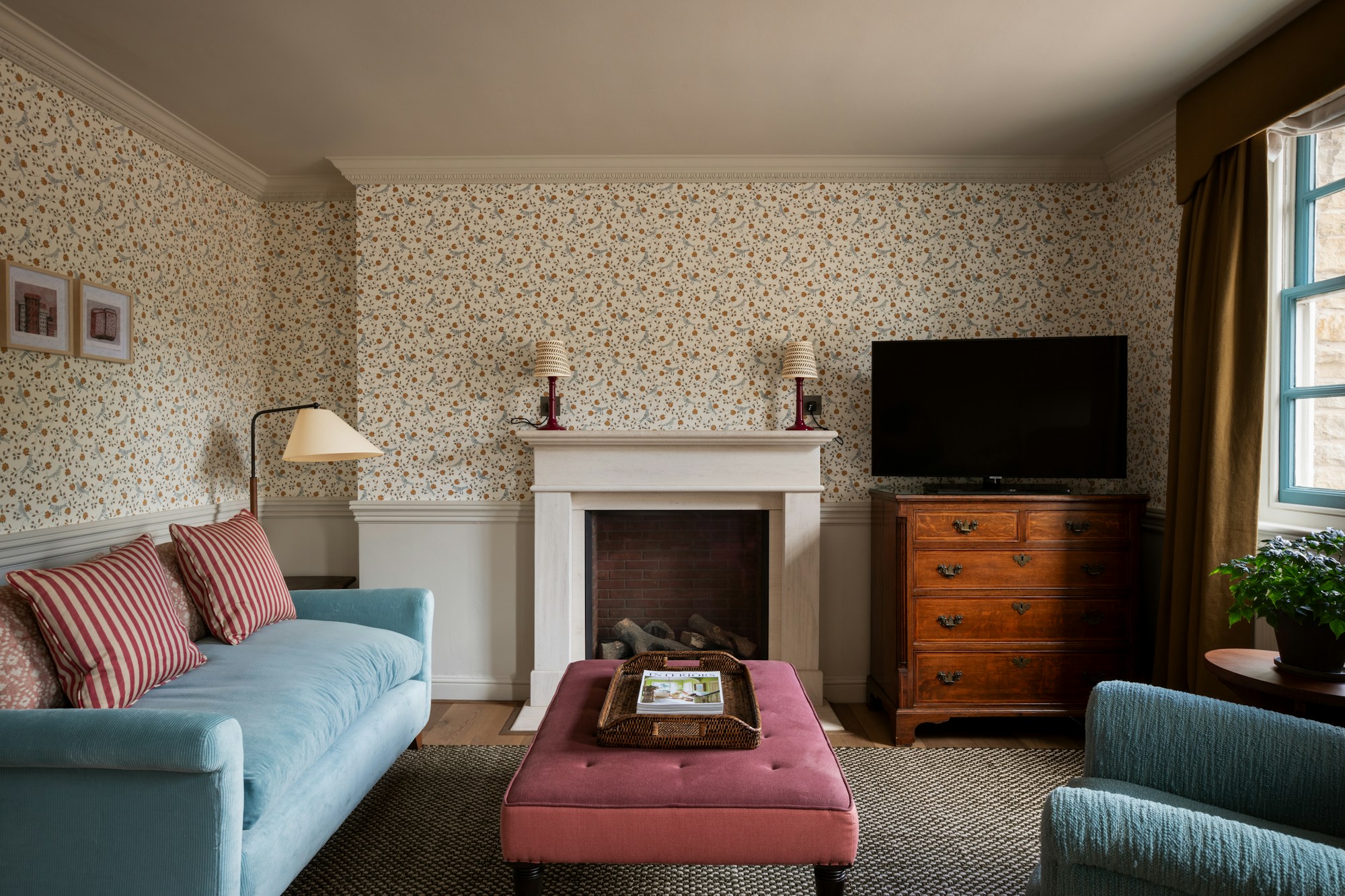 Townhouse Suite - Living Area