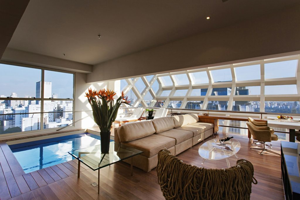 Cubo Suite - Living Area & Pool