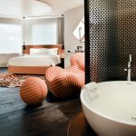 Eden and Nirwana - Bathtub