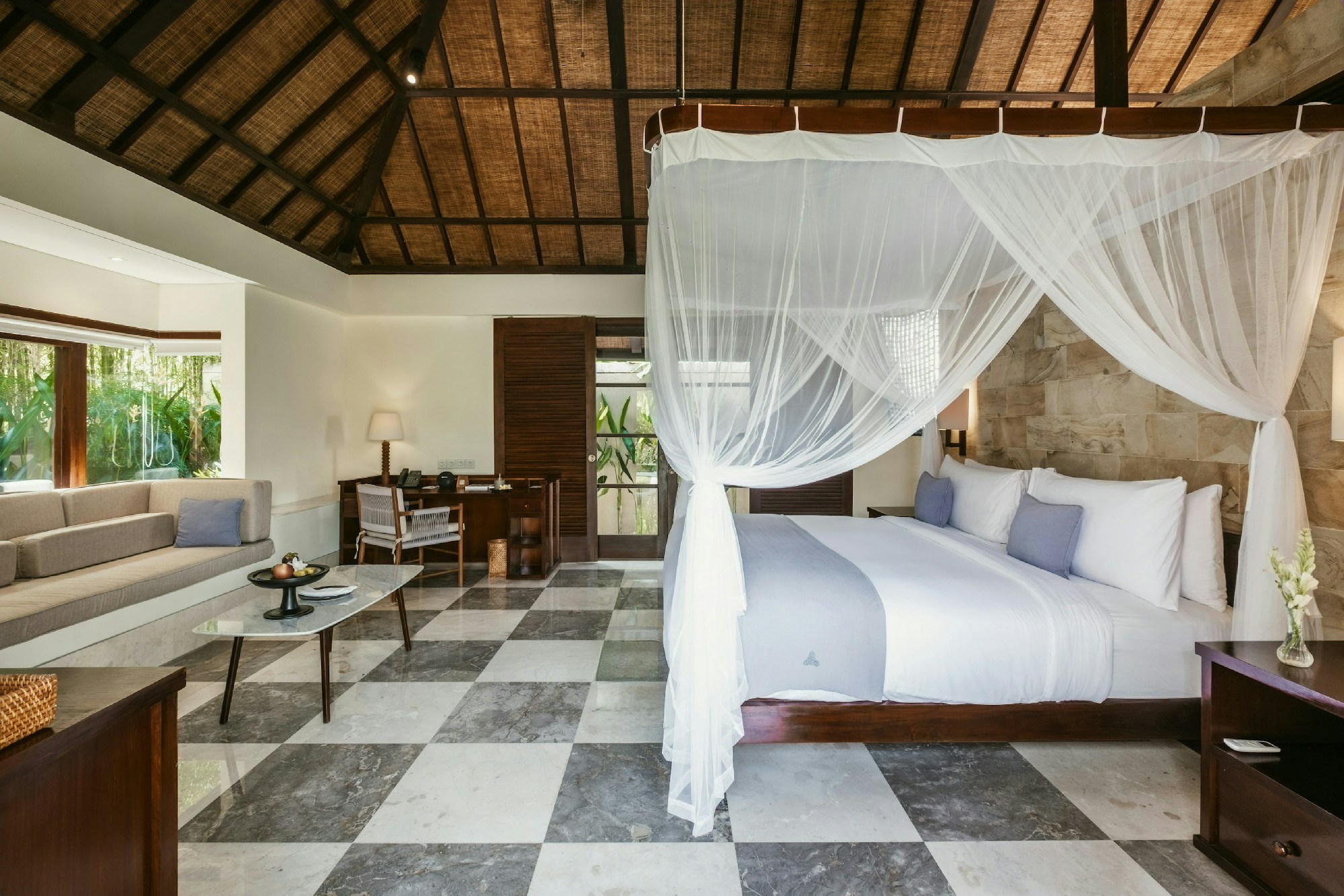 Private Pool Suite - Bedroom