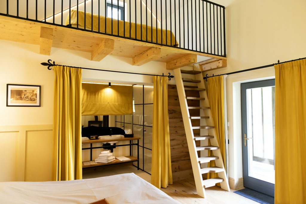 New Yard Gallery Room - Bedroom