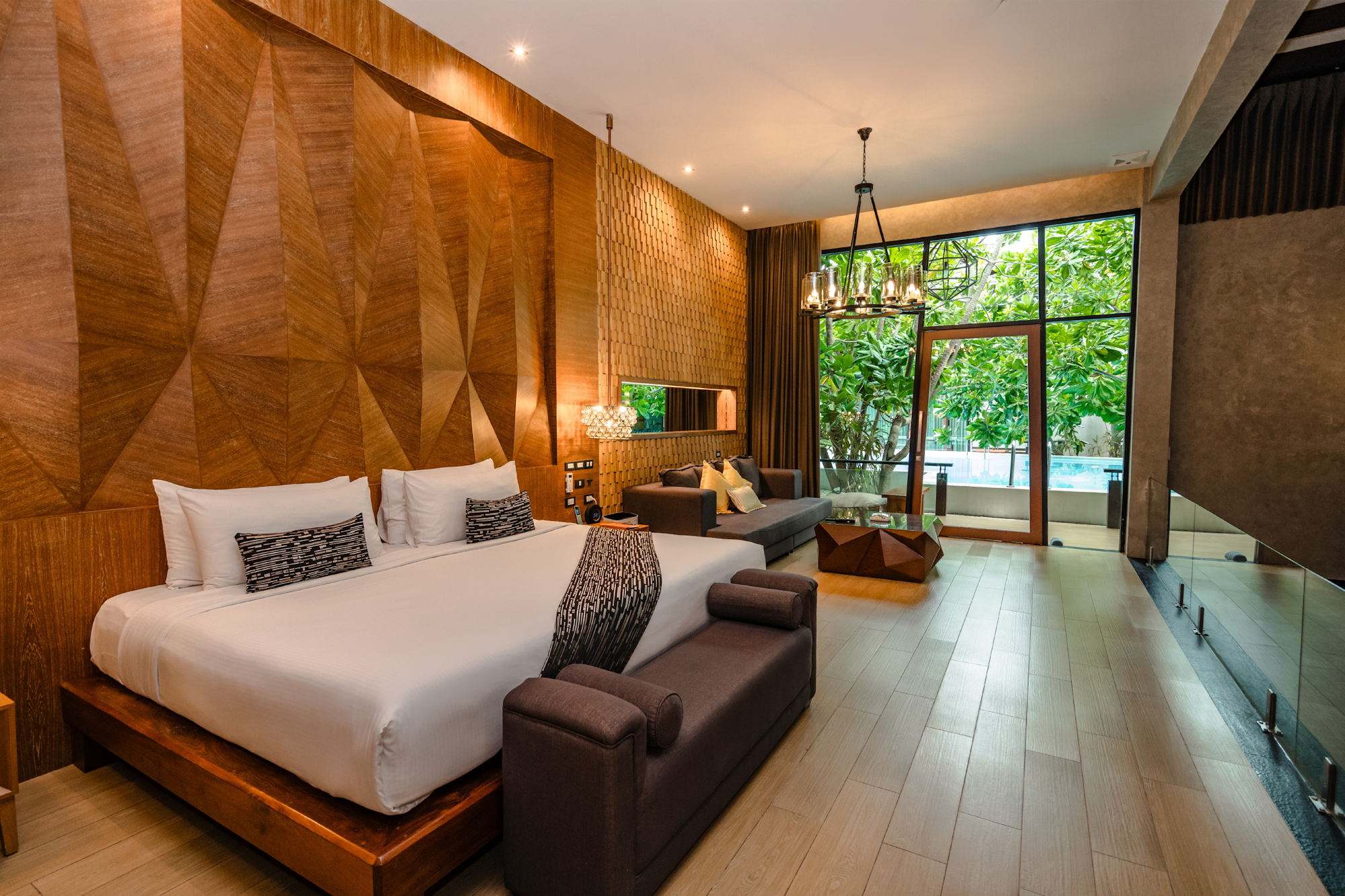 Deluxe Pool Villa with Pool Access - Bedroom