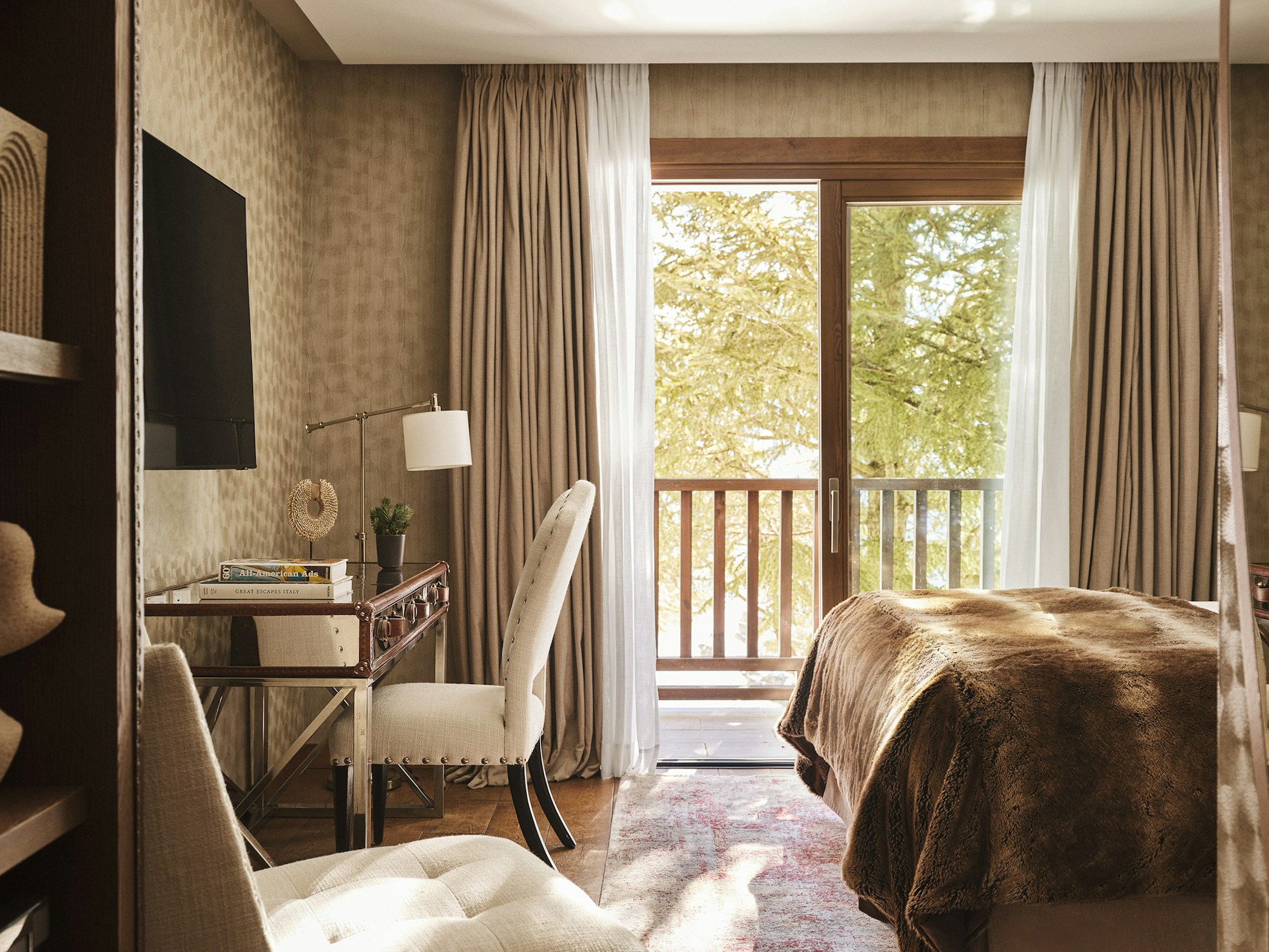 Maribel Deluxe Room - Bedroom