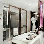 Habitat King - Bathroom