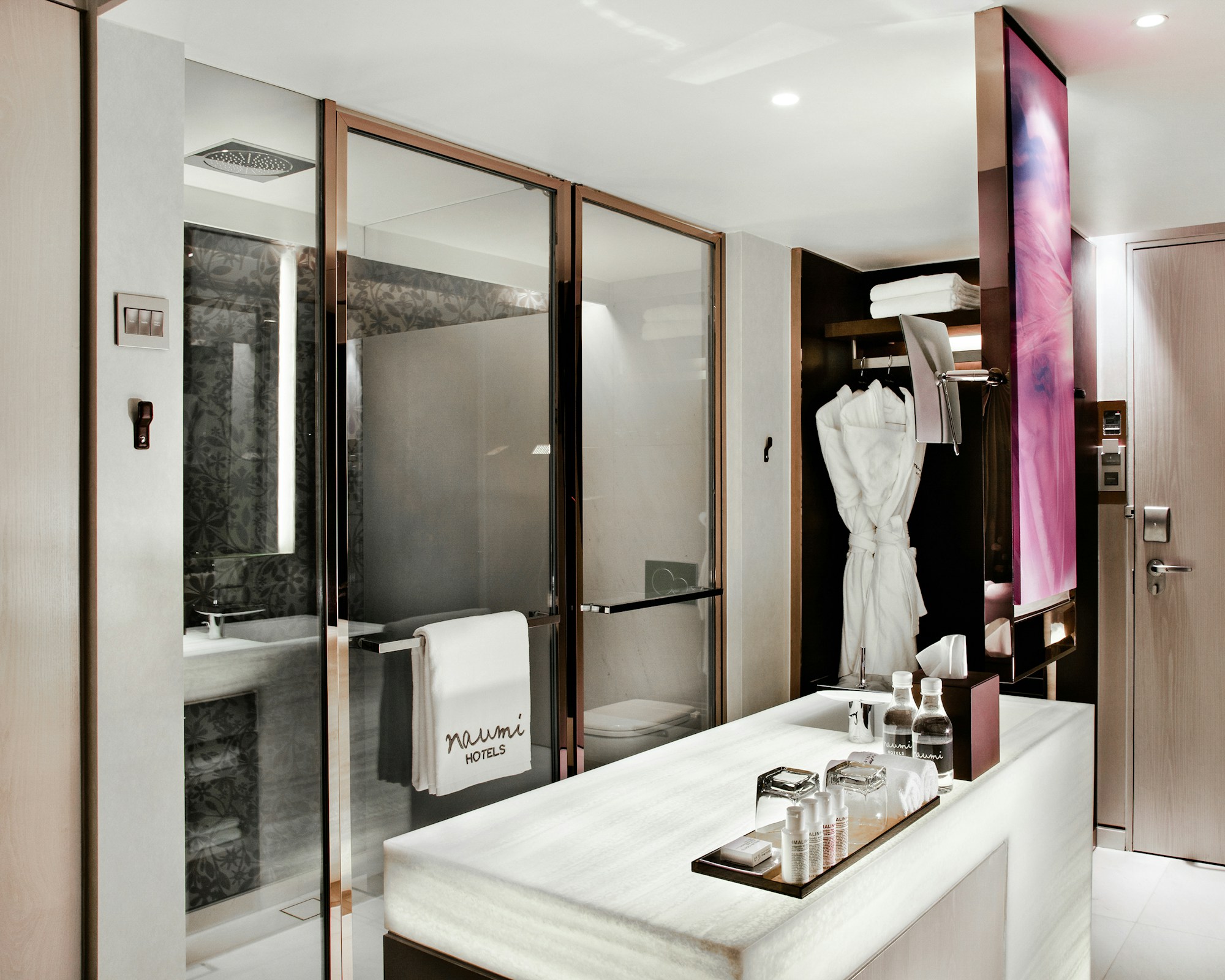 Habitat King - Bathroom