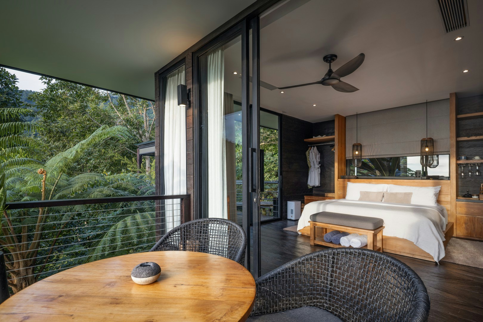 Studio Cabin - Bedroom