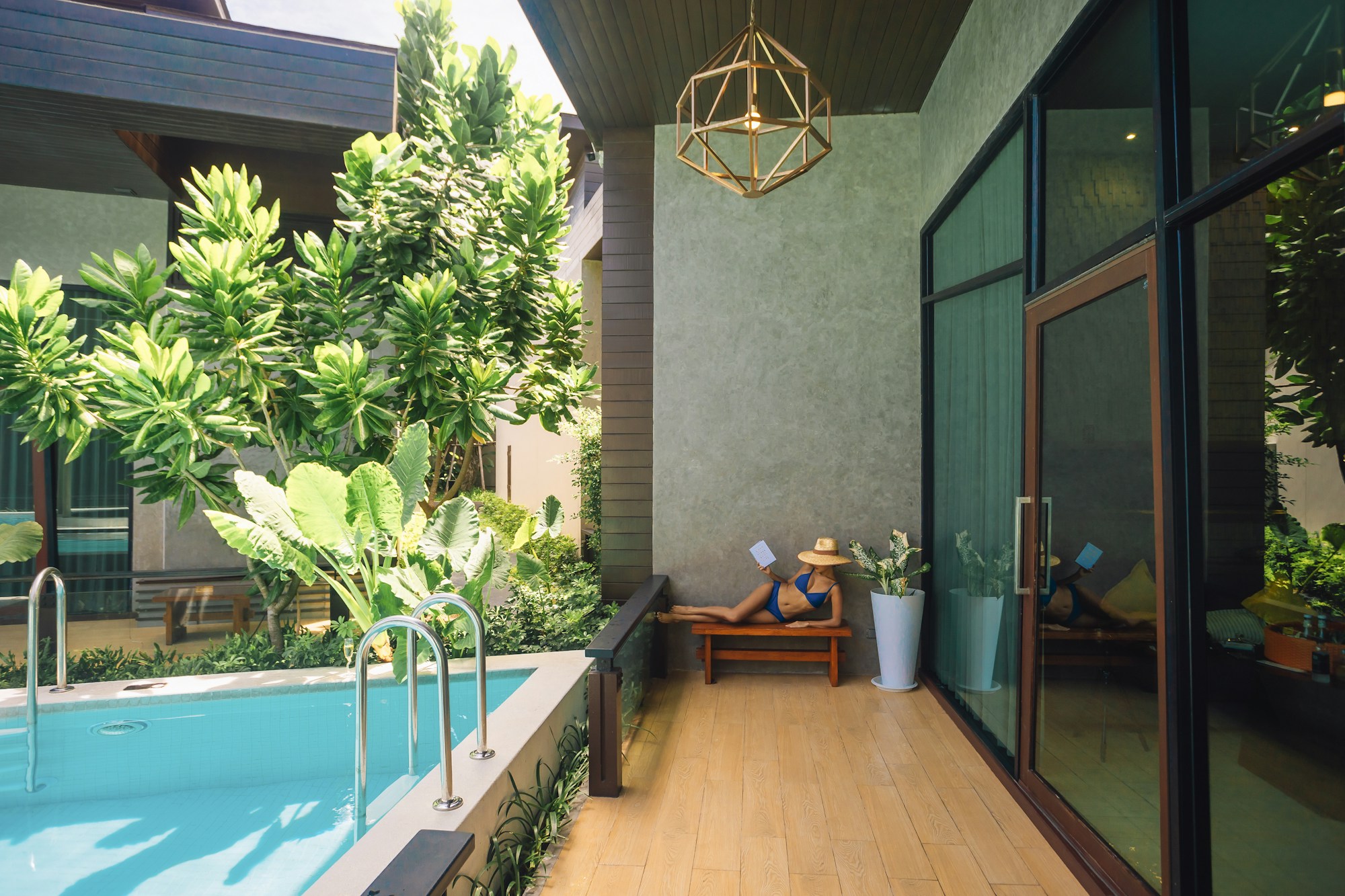 Deluxe Pool Villa with Pool Access - Terrace