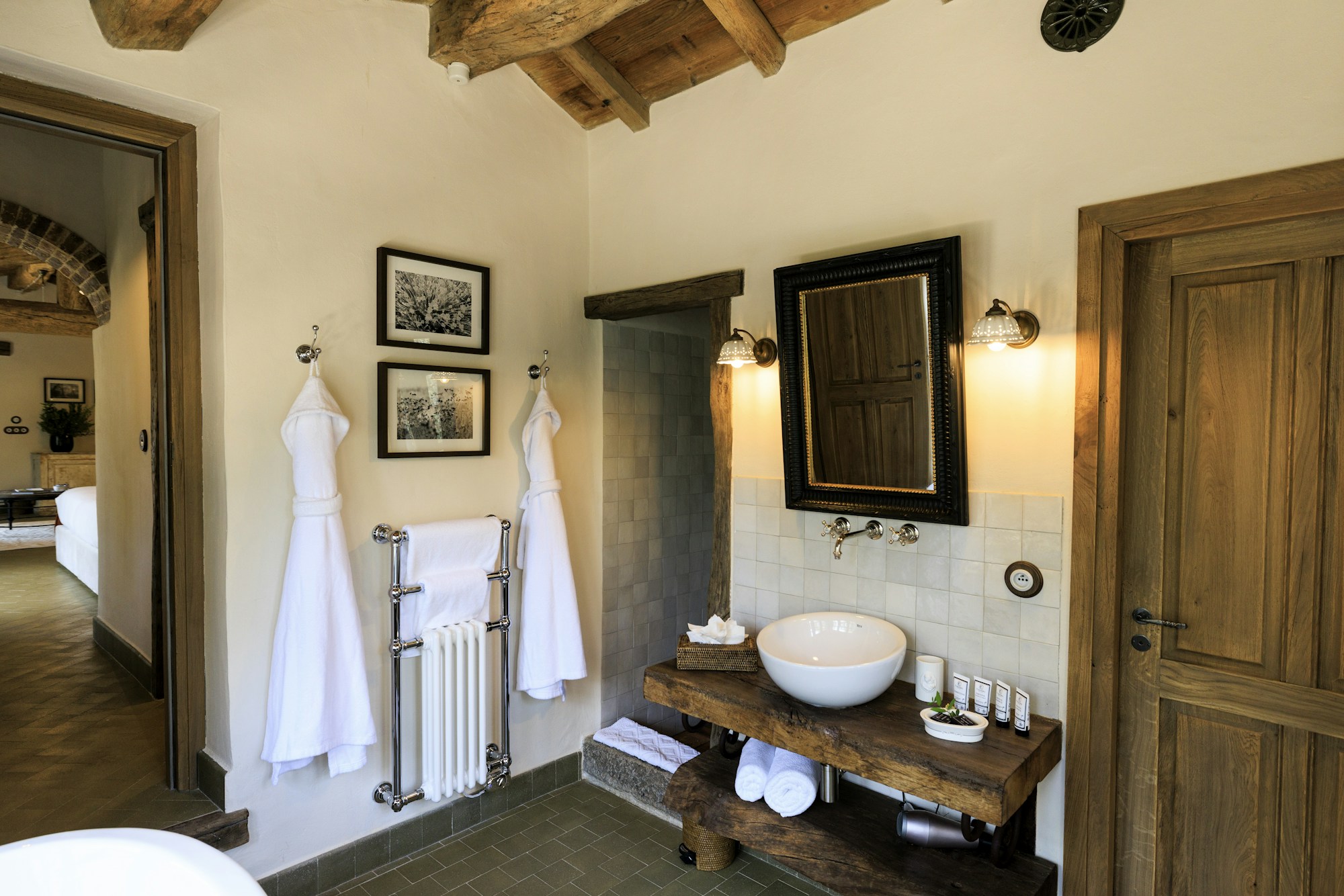 Clementina - Bathroom