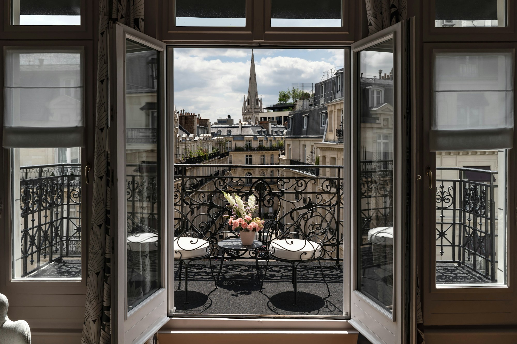 Junior Suite Eiffel Tower View