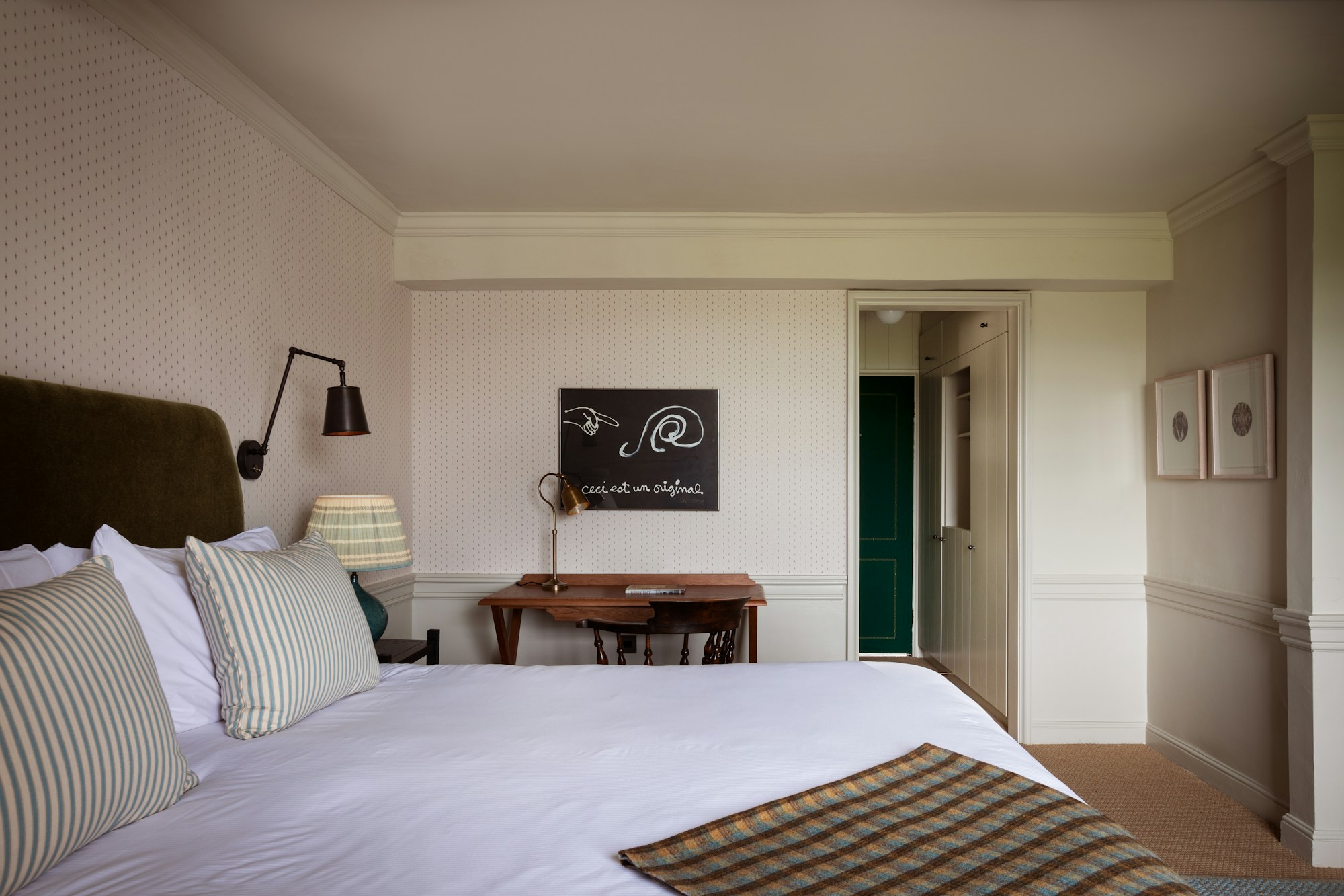 Spacious Double - Bedroom