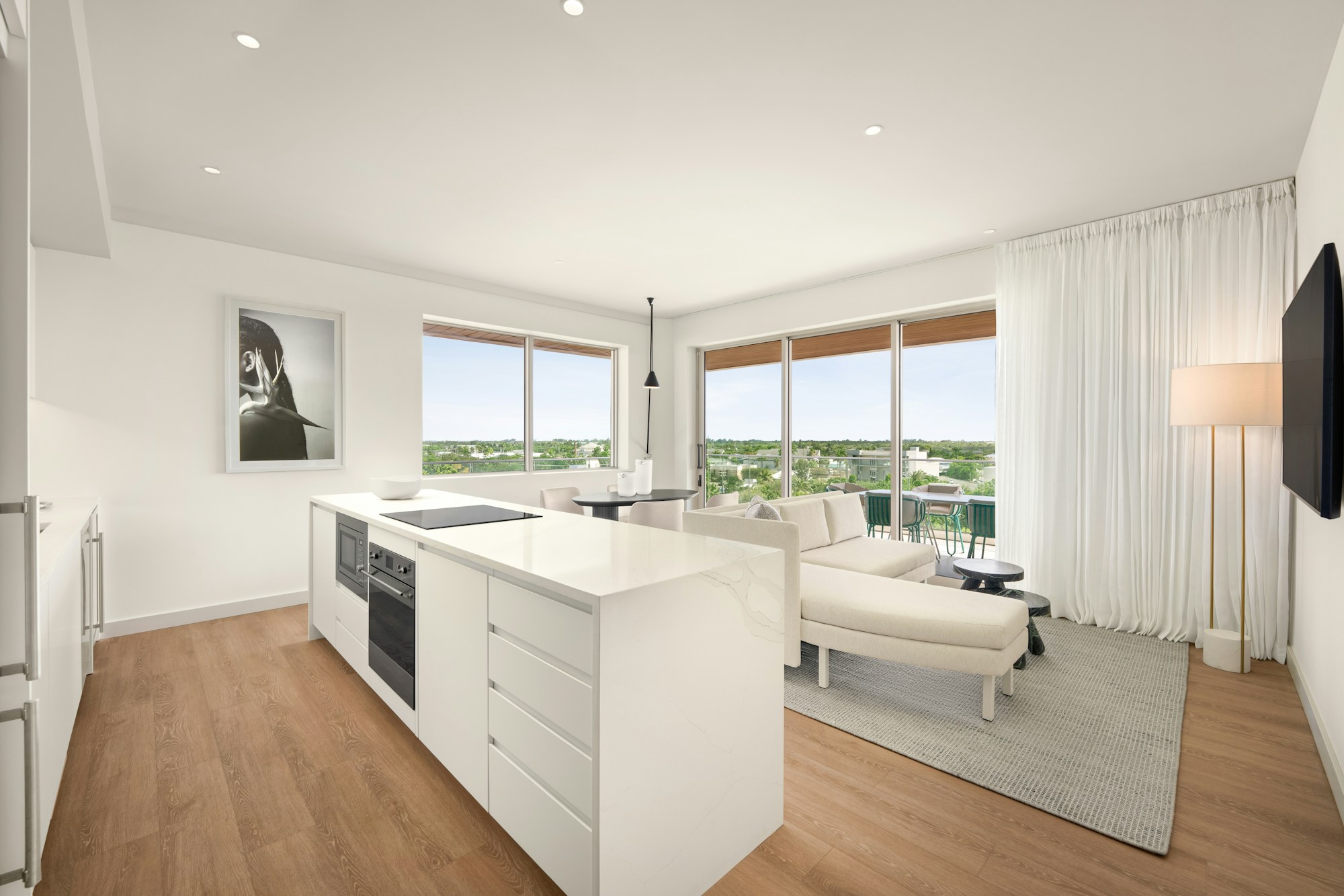 Arise Suite - Kitchen & Living Area
