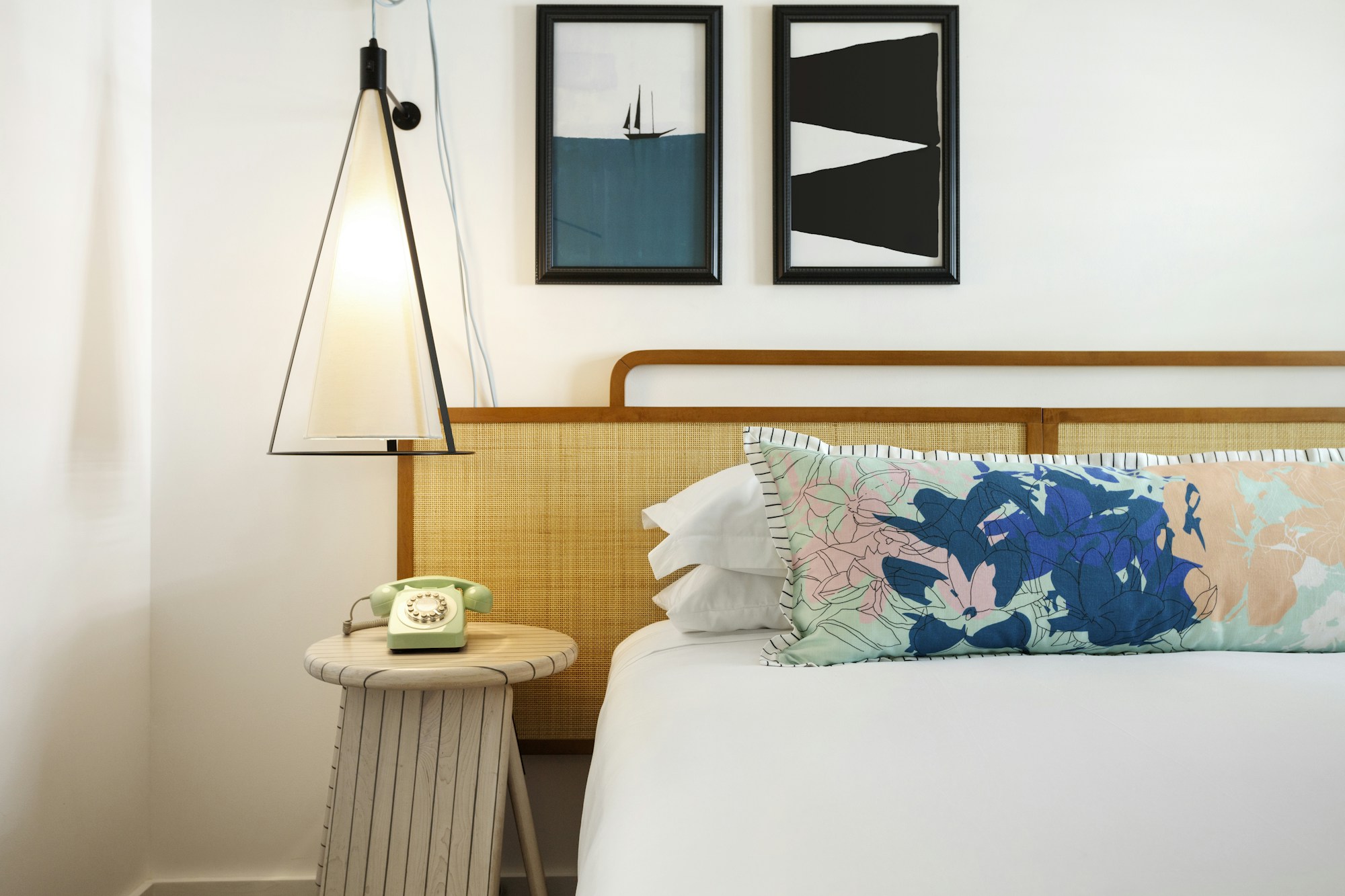 Signature King - Bedroom