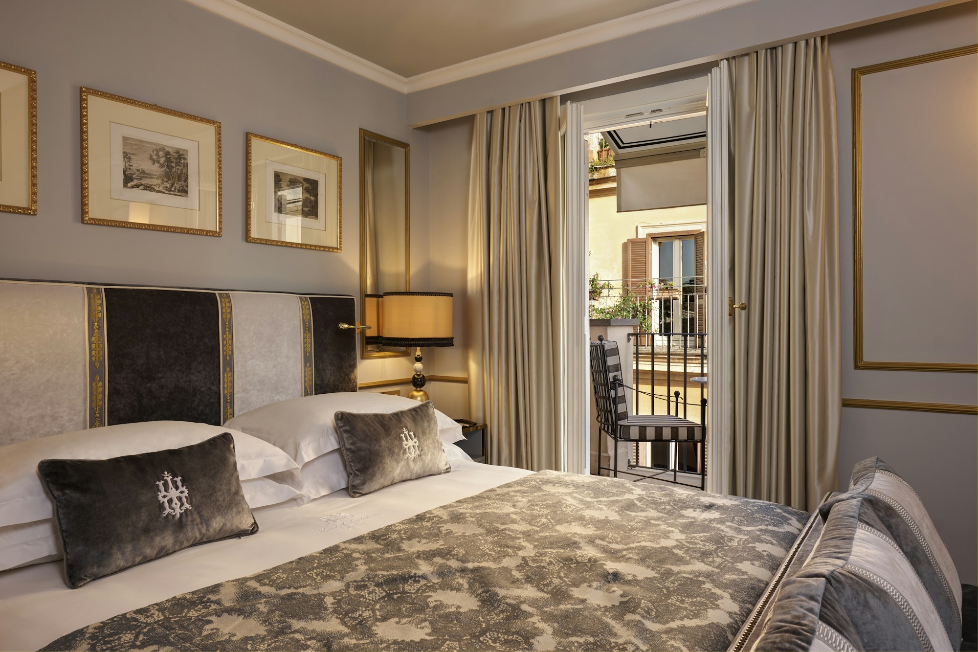 Balcony Suite - Bedroom