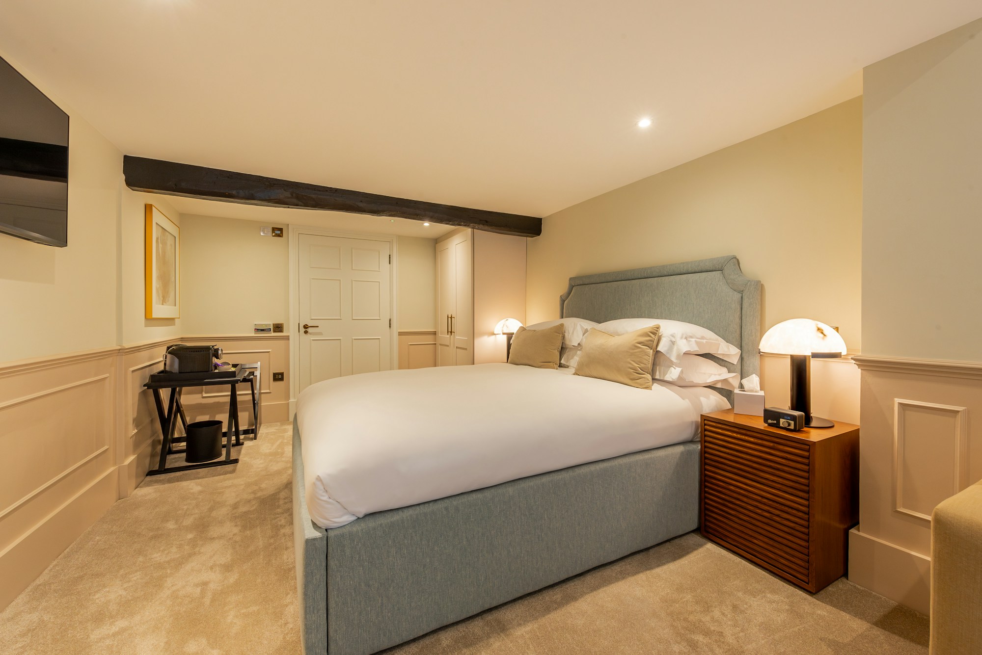 Cotswold Room Accessible - Bedroom