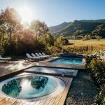 Pool & jacuzzi