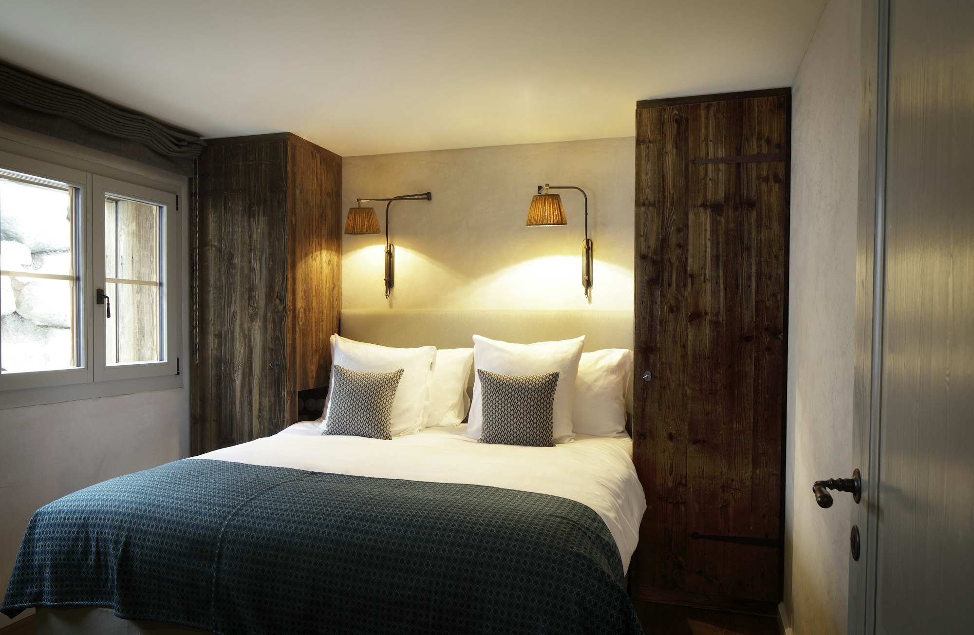 Deluxe Bedroom