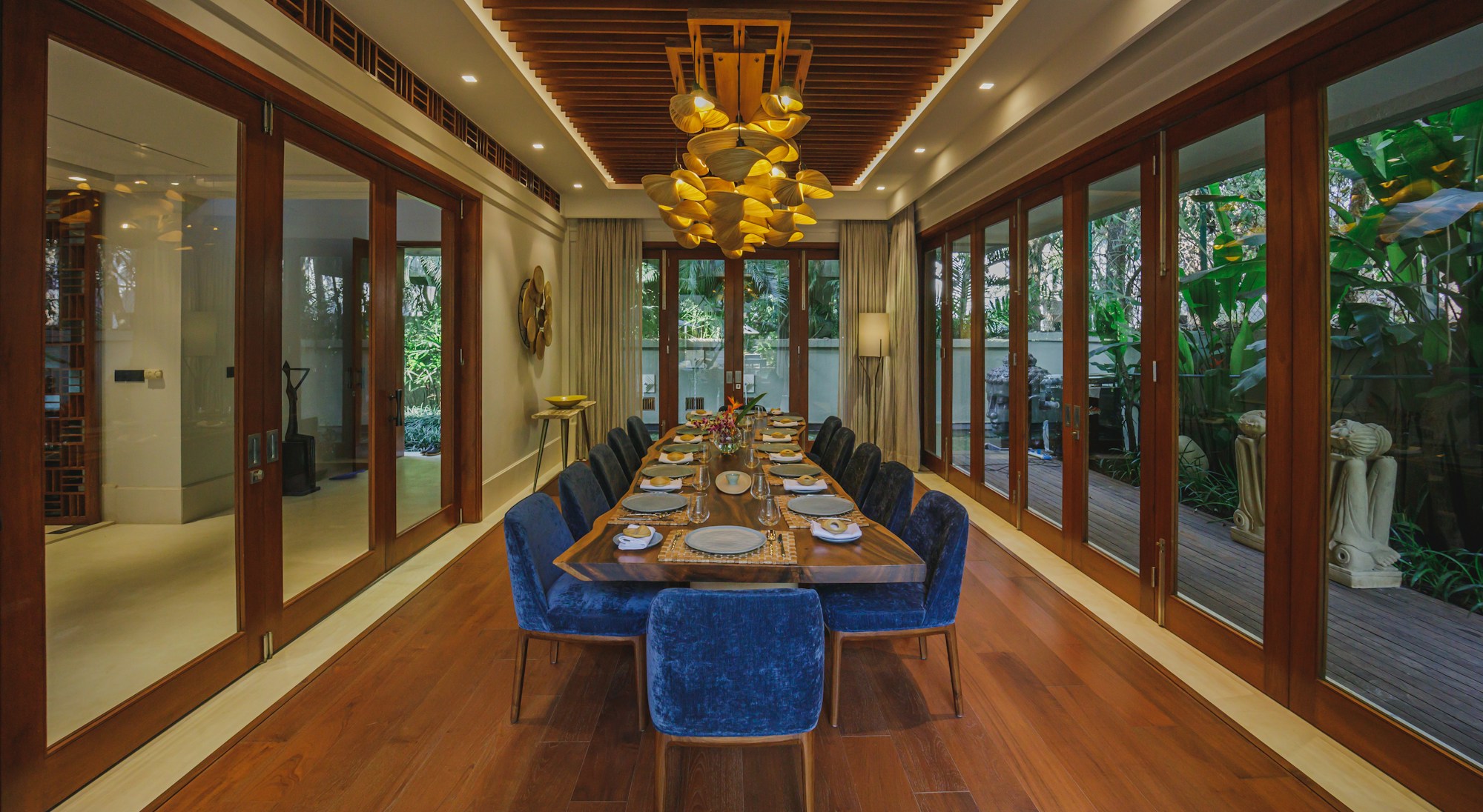 Villa - Dining Room