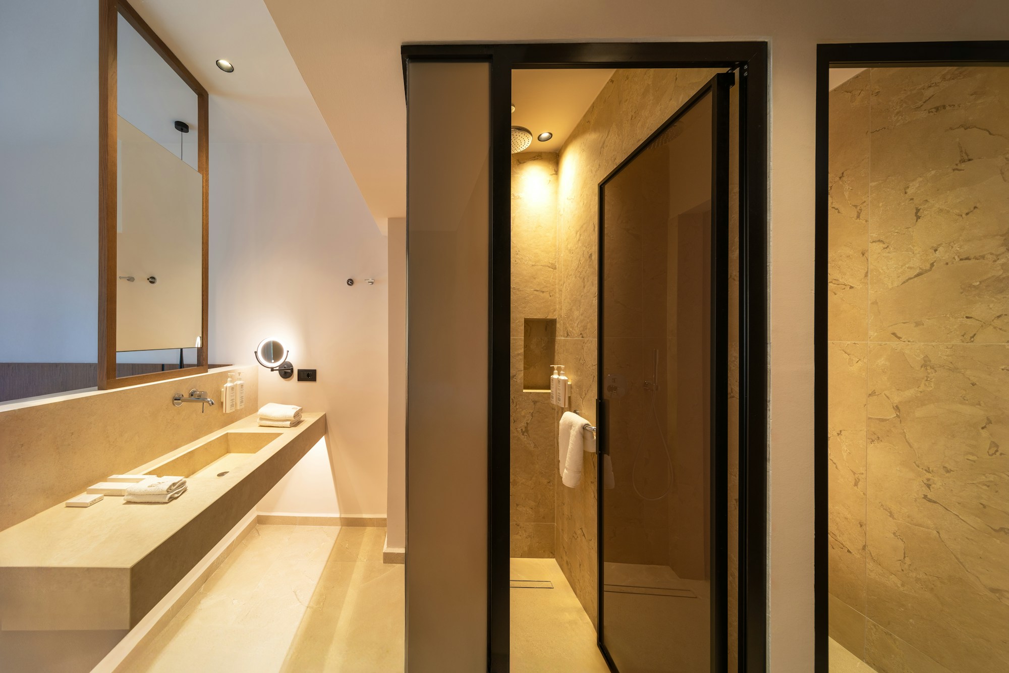 Superior Double - Bathroom