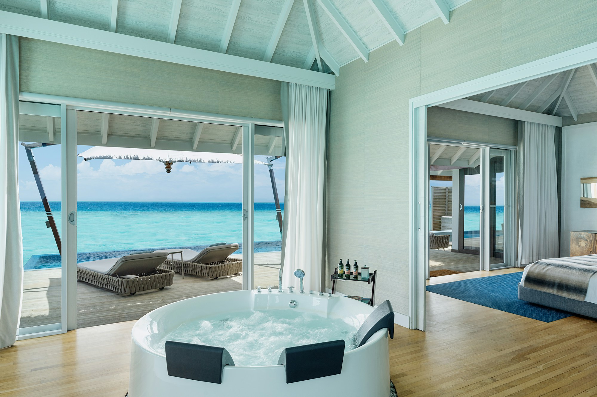 Water Suite - Hot Tub