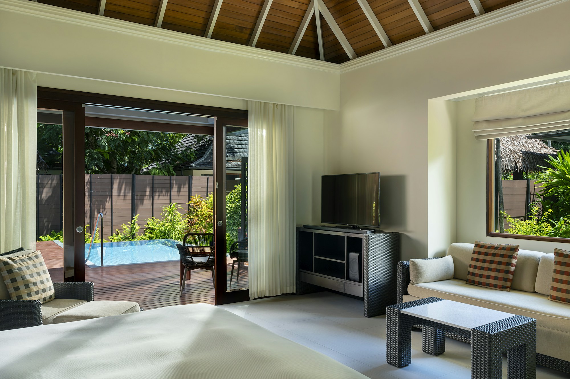 Garden Oasis Pool Villa - Bedroom