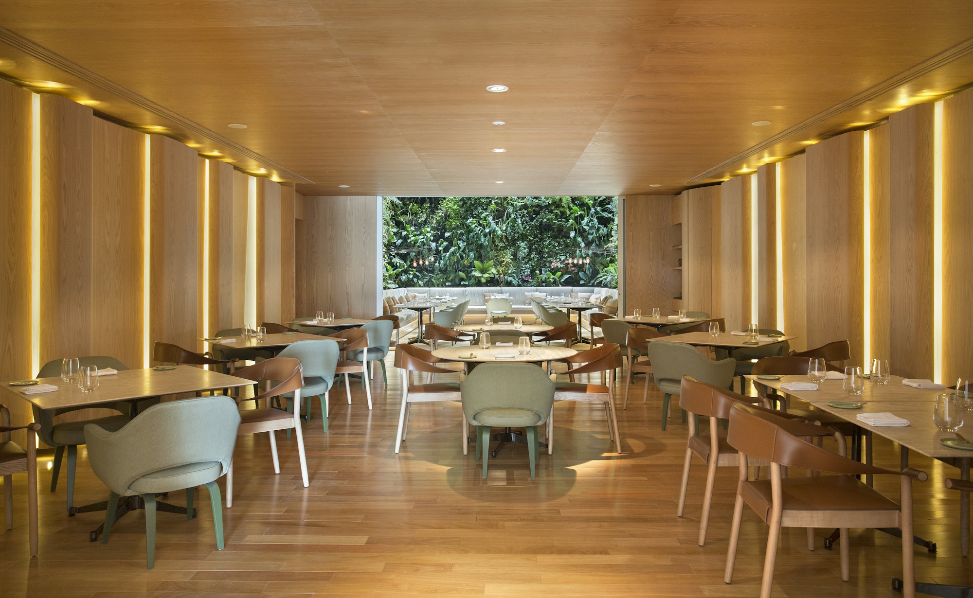 Emile Restaurant