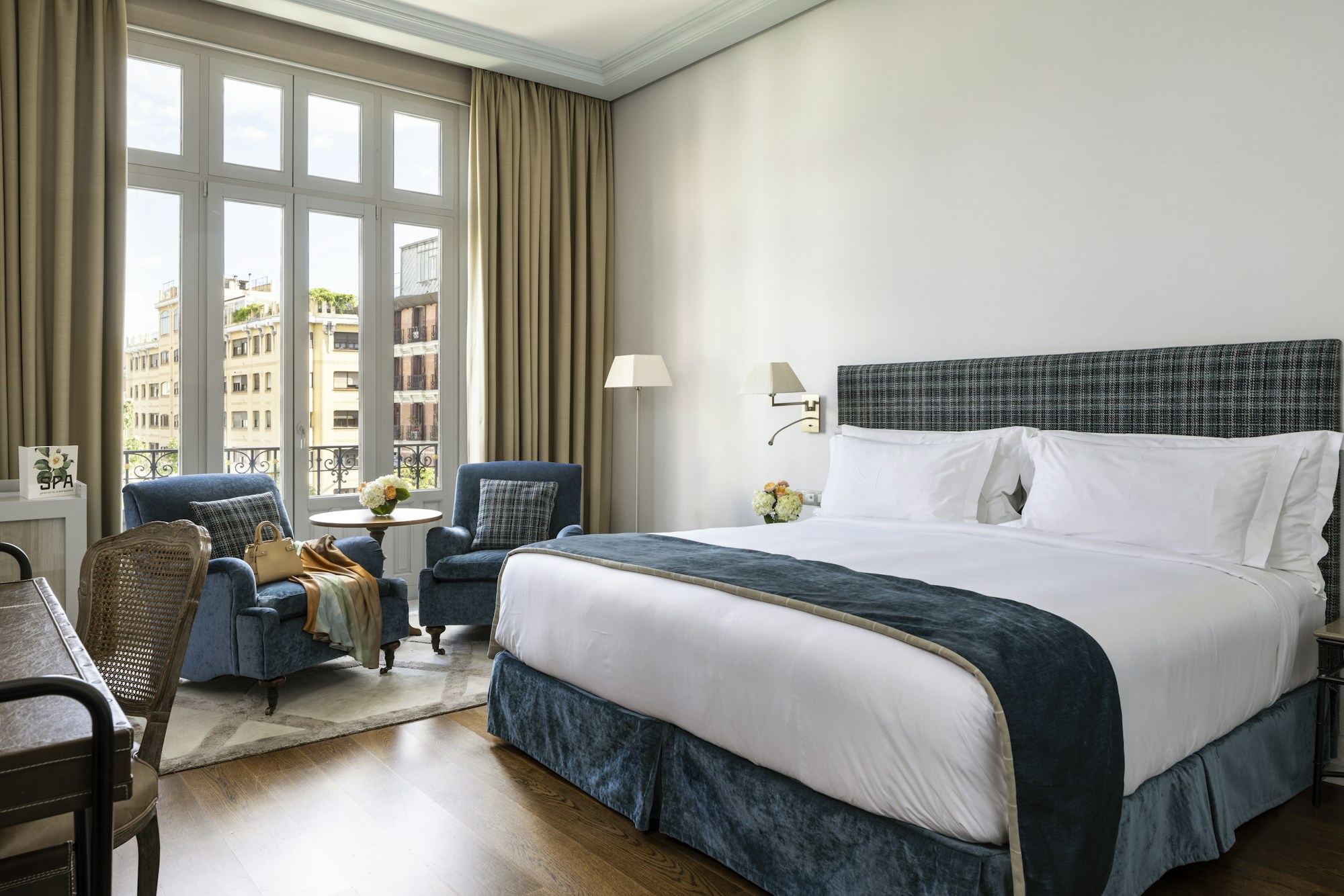 Deluxe Palace View - Bedroom