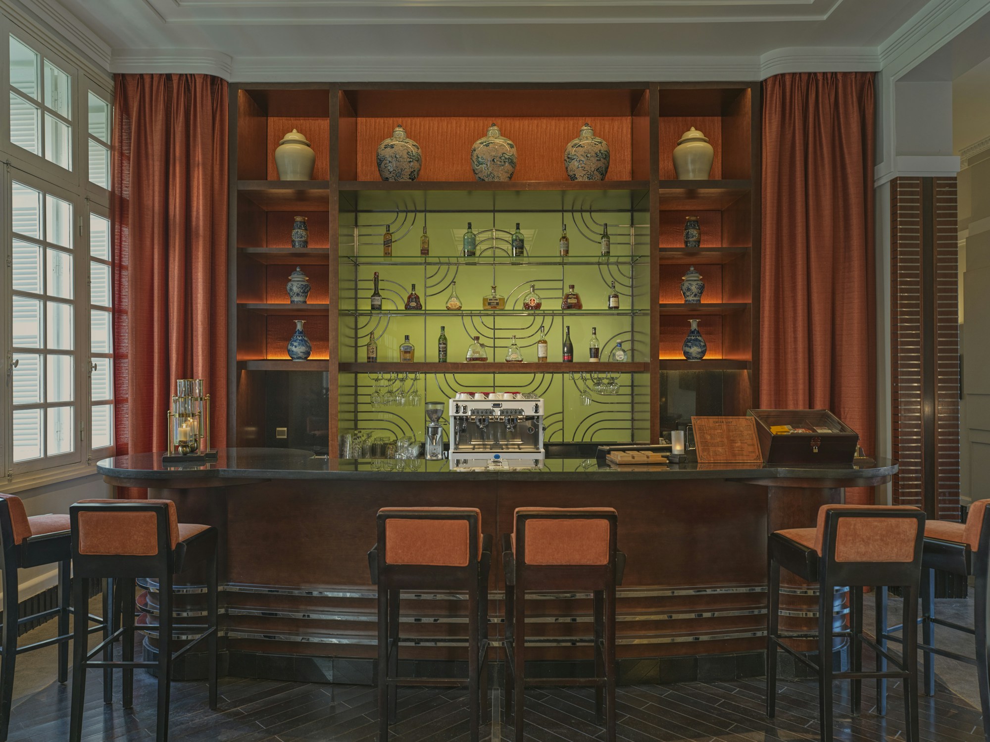 Le Gouverneur Bar