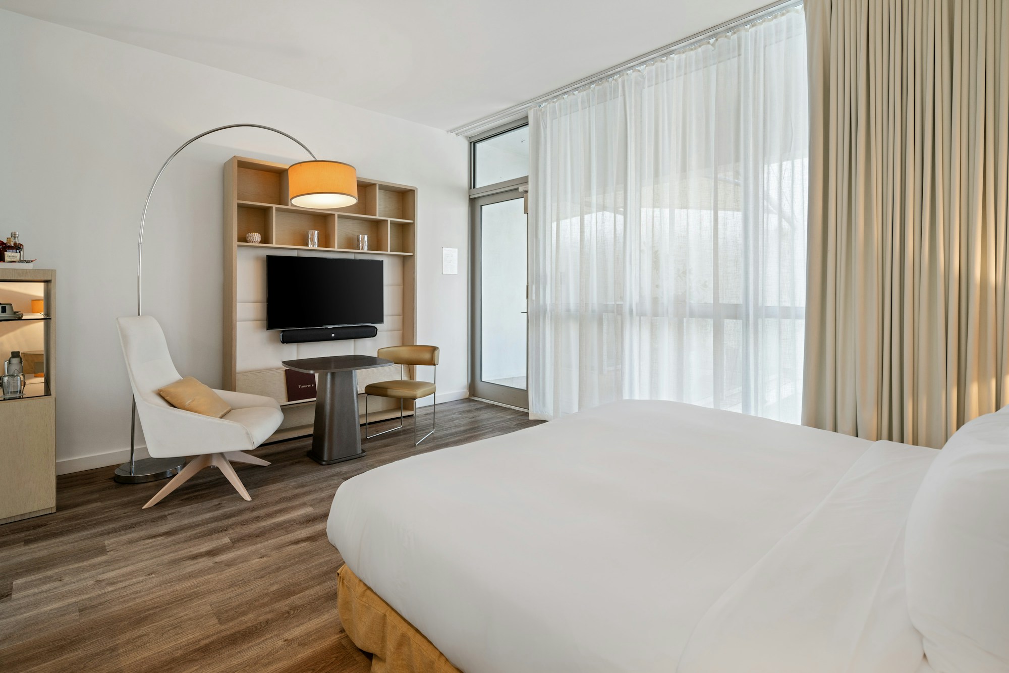 Bay View King with Balcony - Bedroom