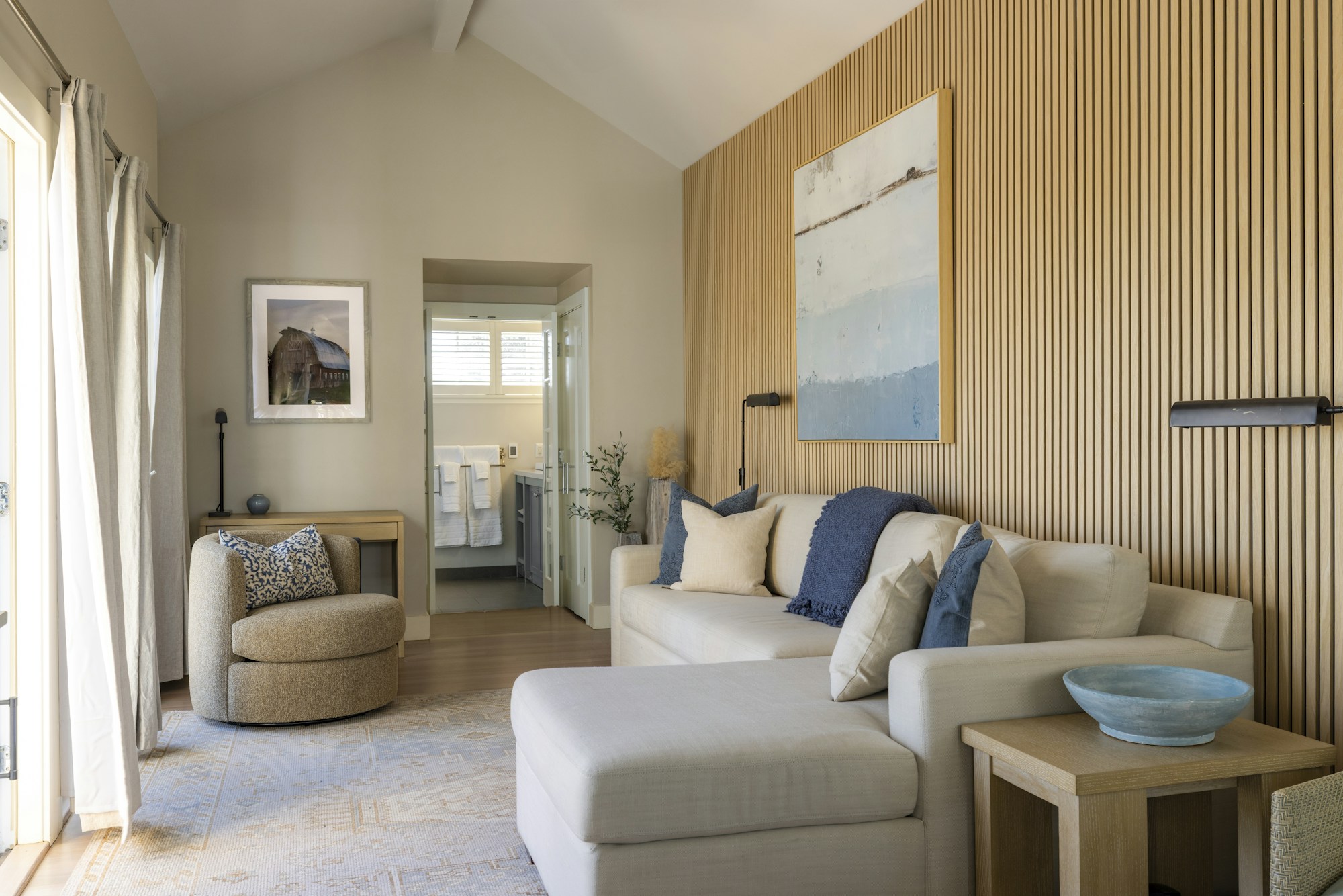 Wellness Suite King and Sofa Bed - Living Area