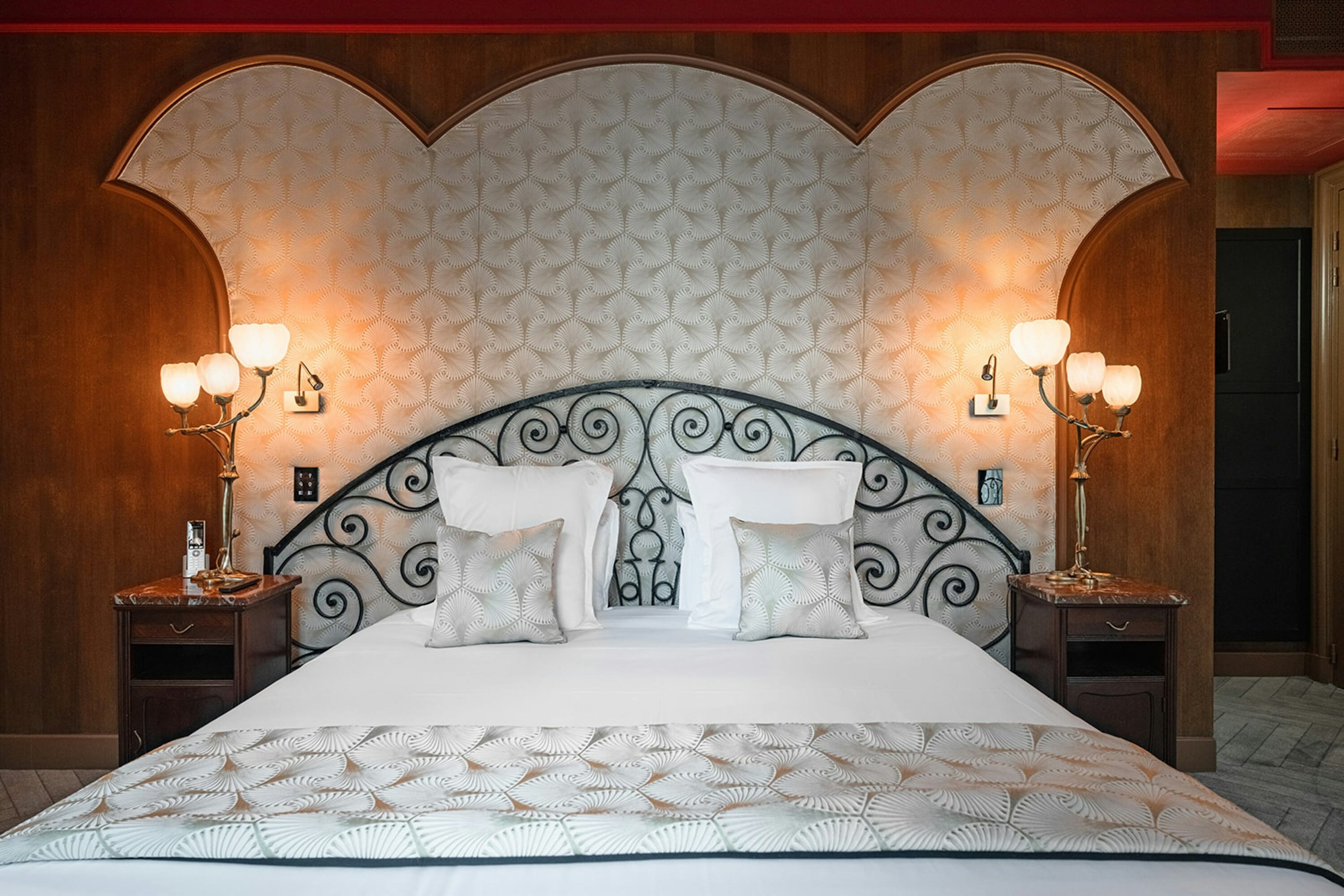 Folies à Paris - Bedroom