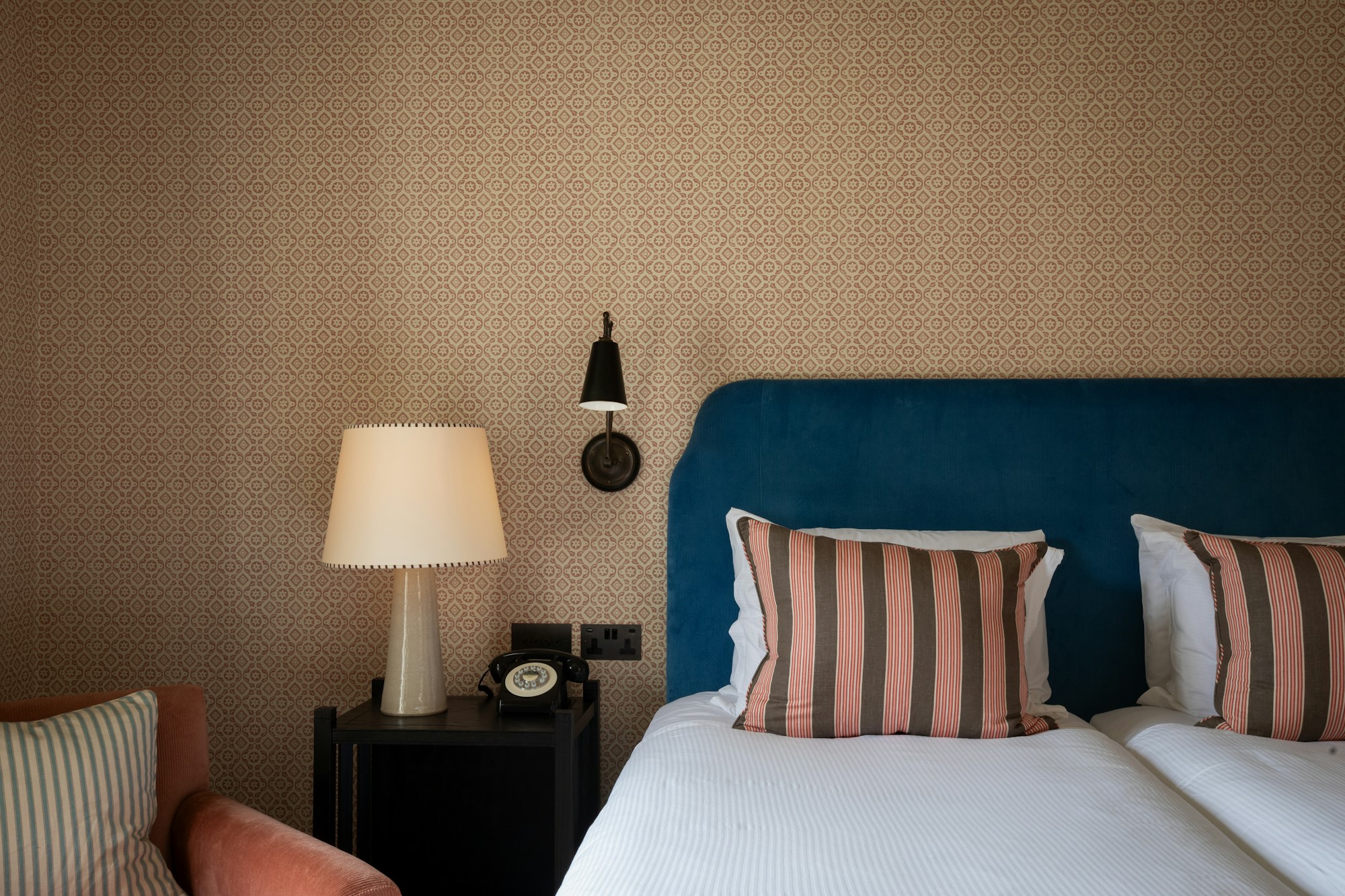 Cosy Twin - Bedroom