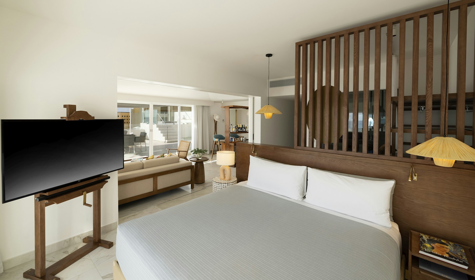 Beyond ME+ Suite with Hot Tub & Terrace - Bedroom