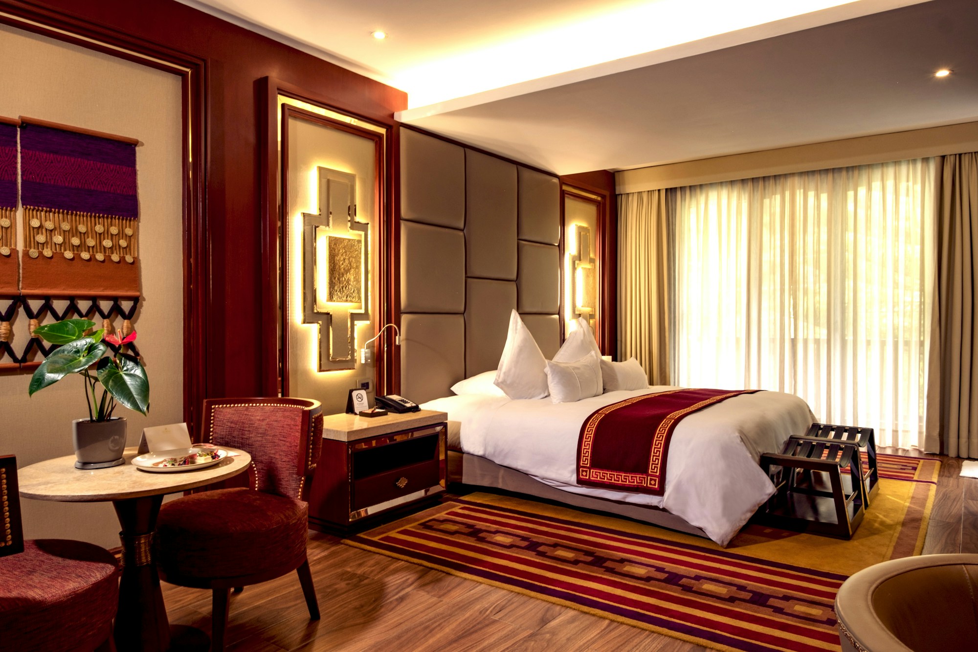 Junior Suite Deluxe, 1 King Bed River View - Bedroom