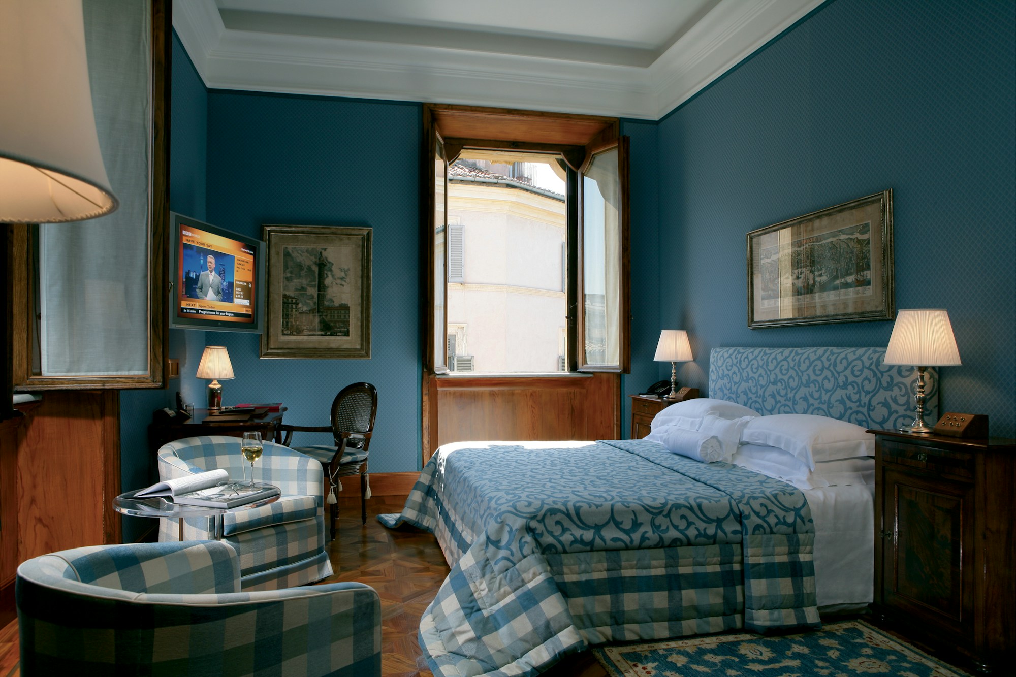 Grand Deluxe Suite - Bedroom