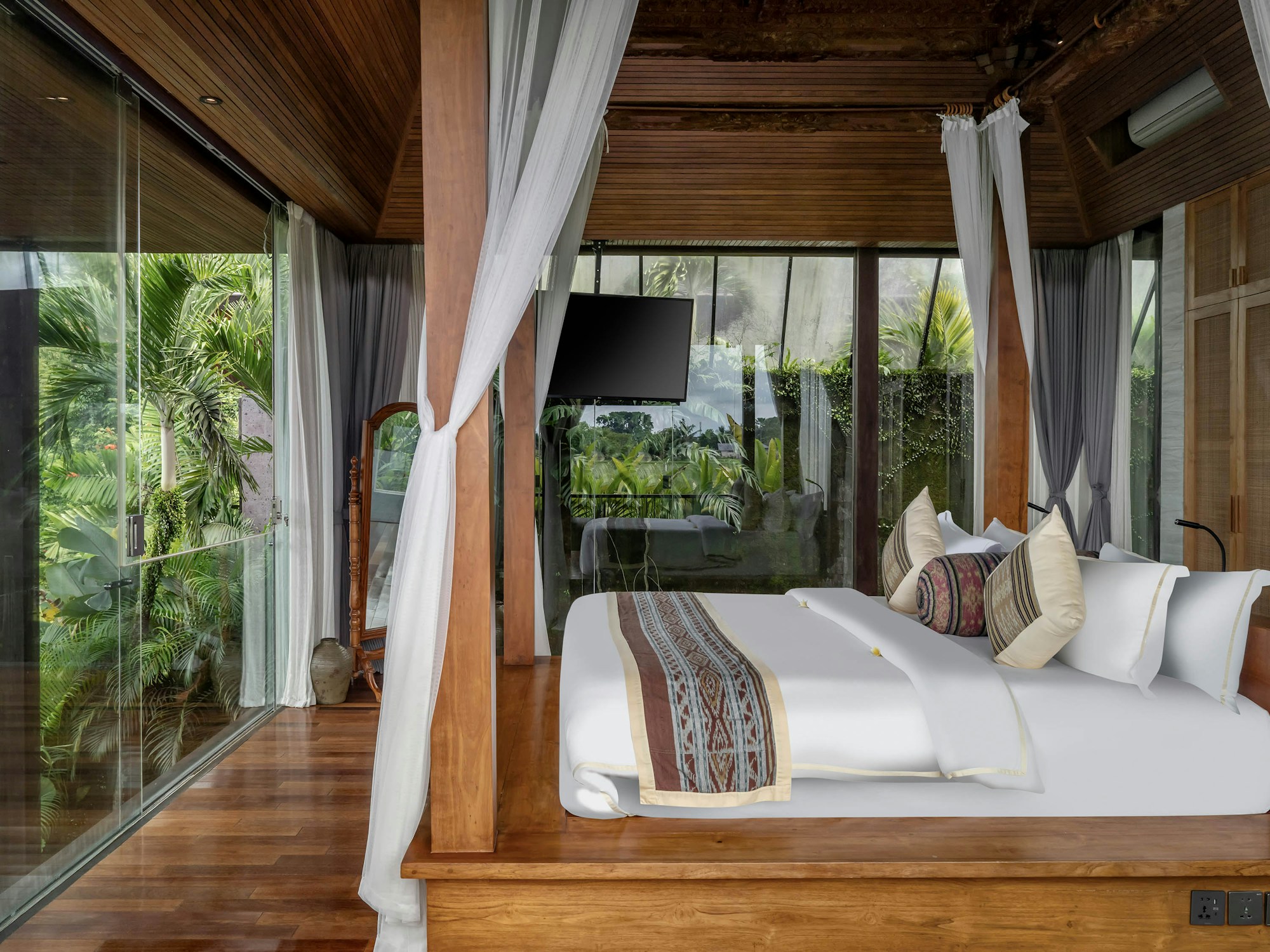 Prestige Pool Villa Garden View