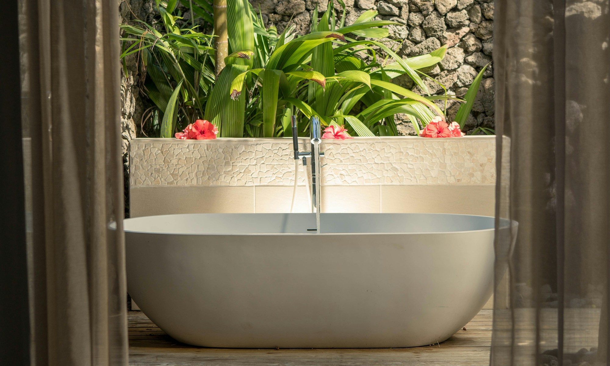 Outdoor Bathtub