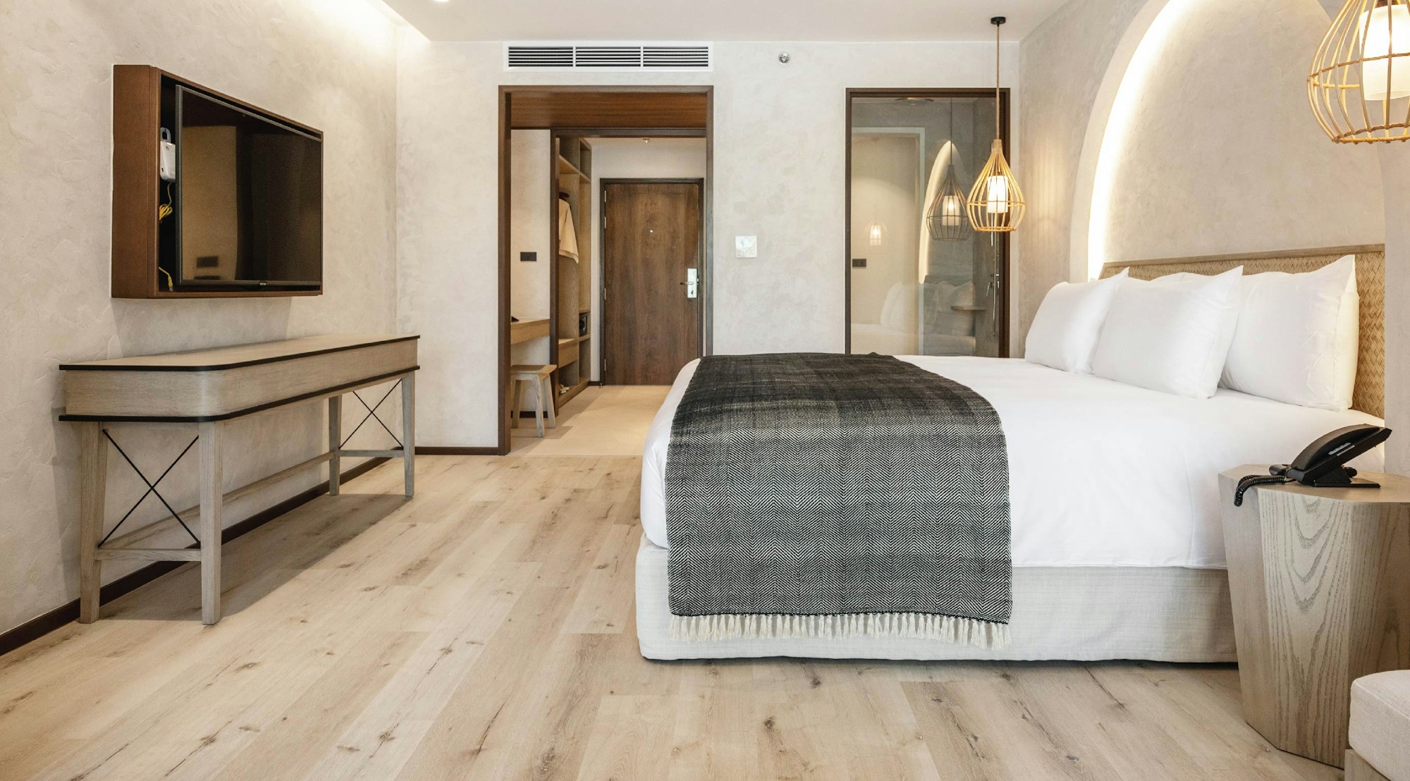 Deluxe Room - Bedroom