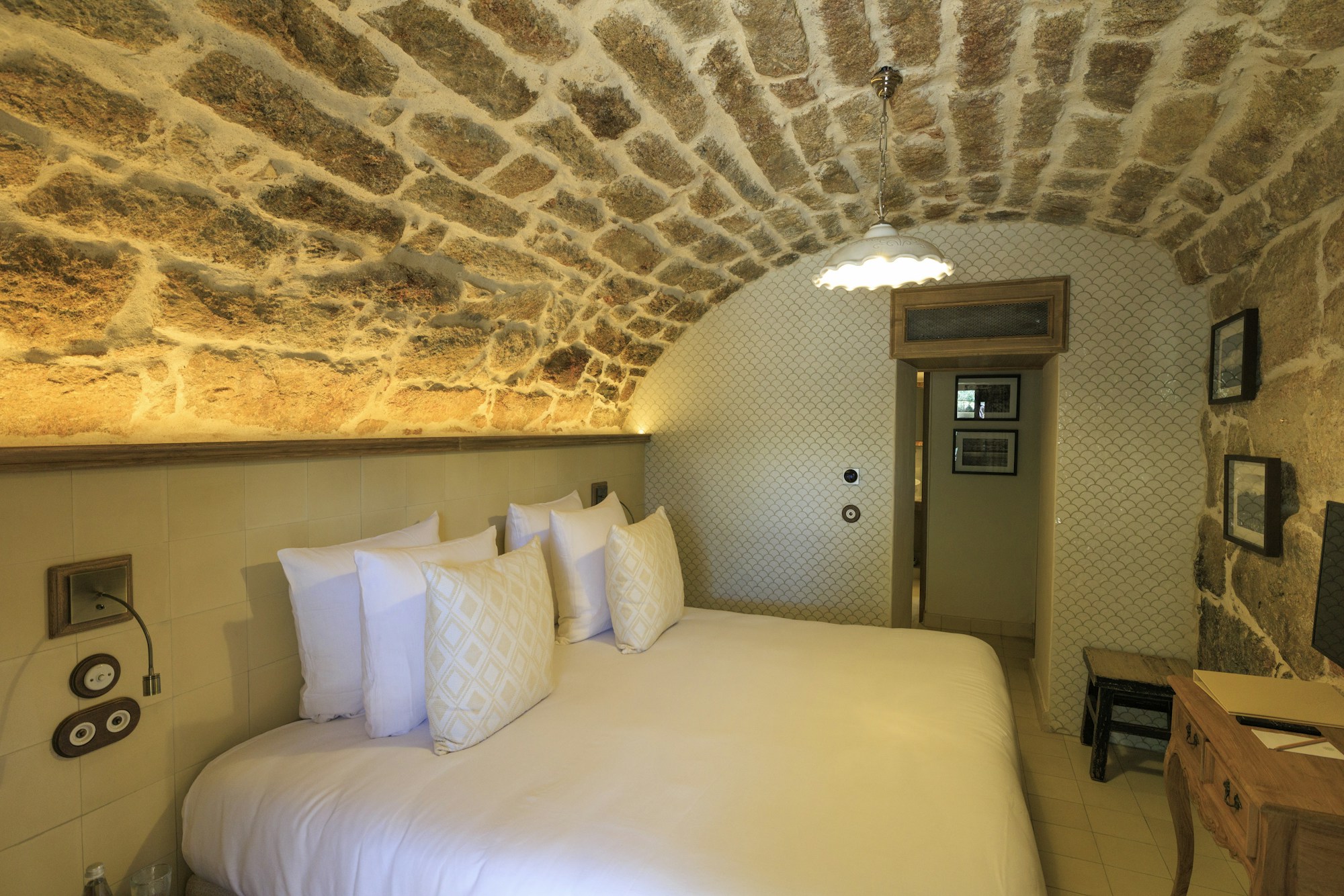 Castagna - Bedroom
