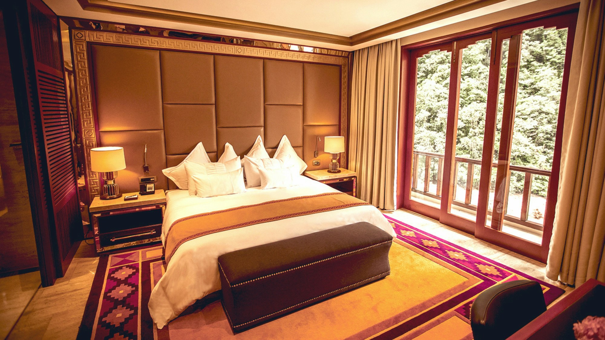 Imperial Suite, 1 King Bed Garden View - Bedroom