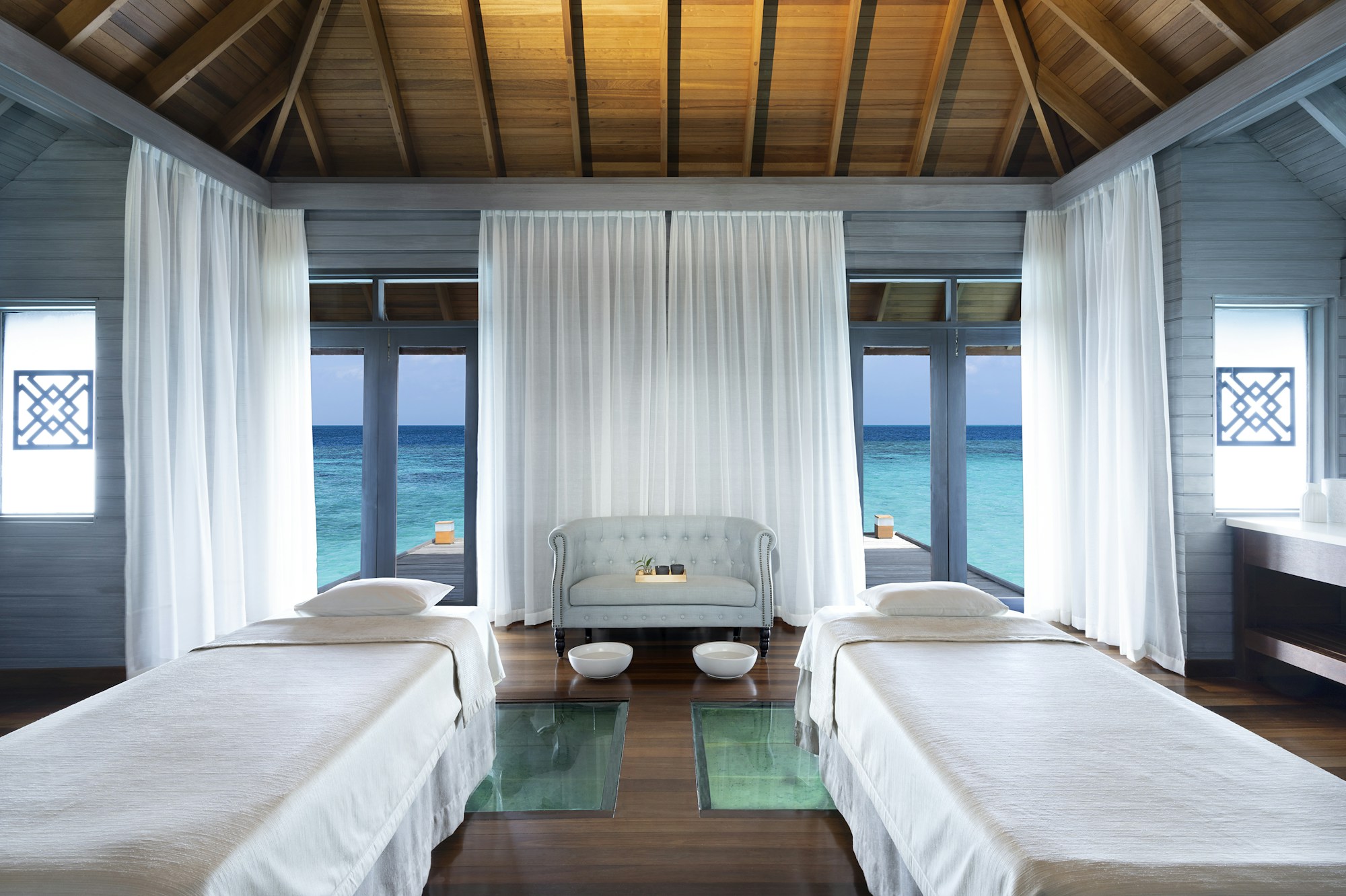 Spa - Overwater Treatment Room