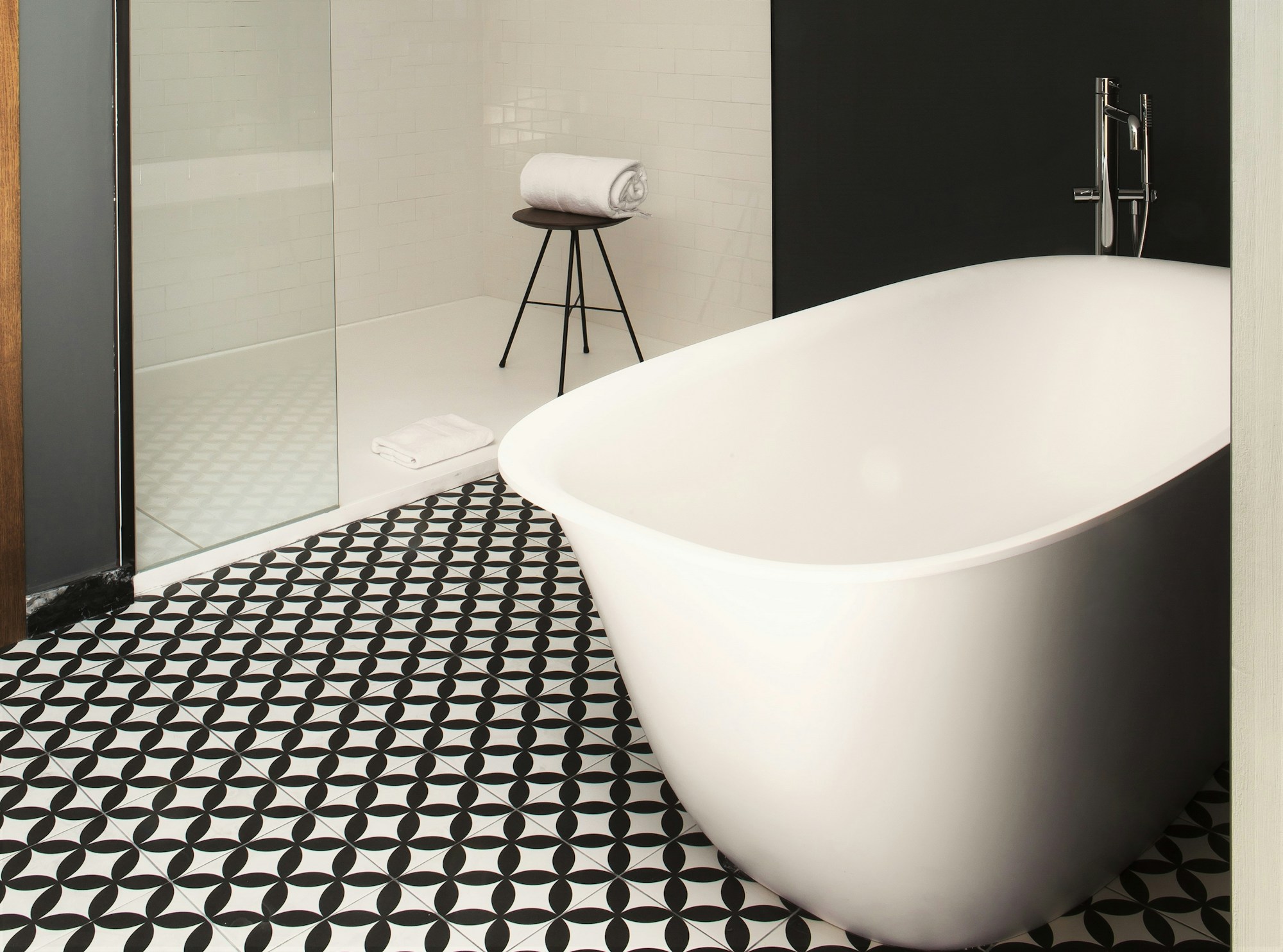 Deluxe Atico bathroom with freestanding bathtub