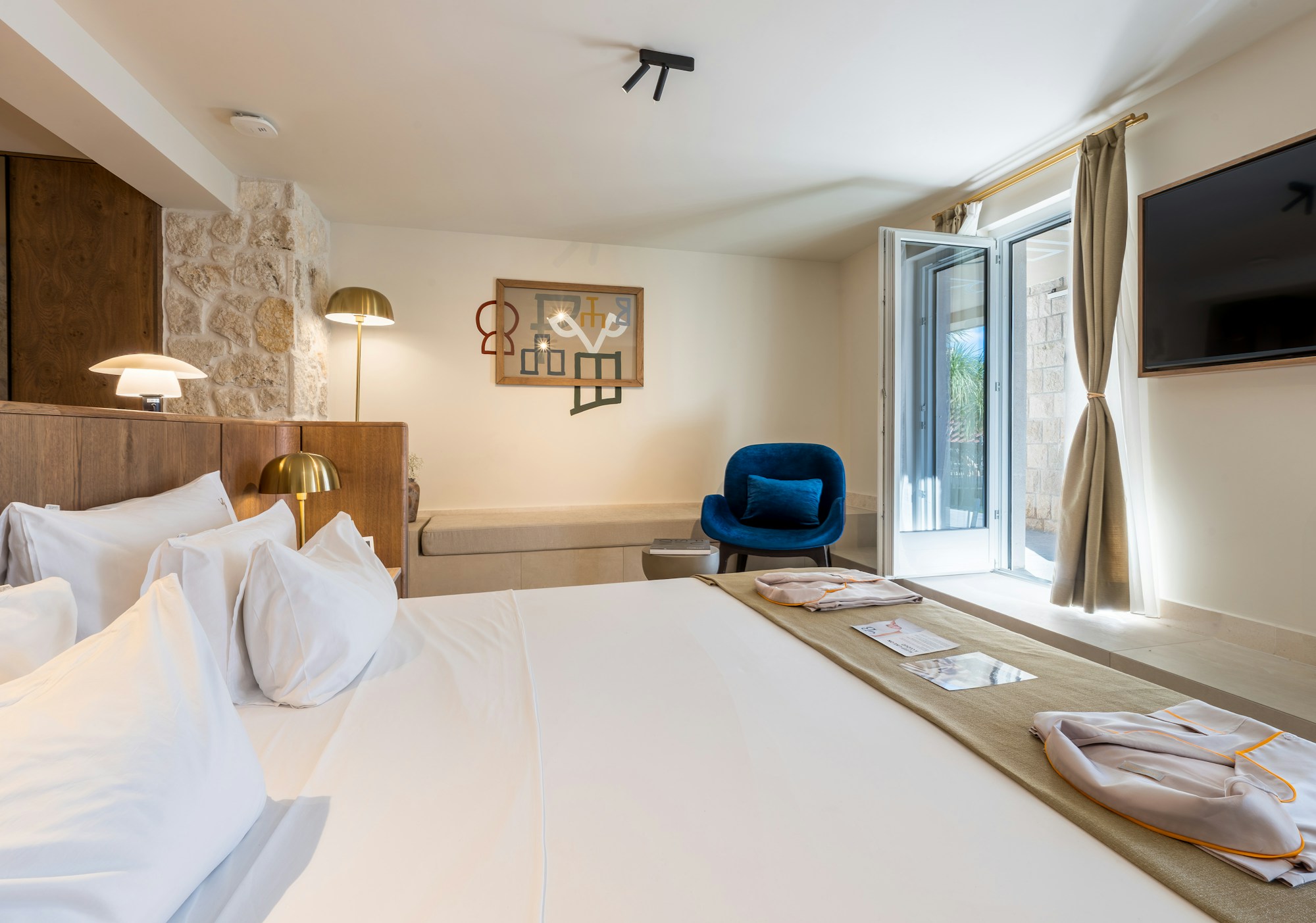 Perla - Bedroom