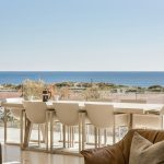 4 Bedroom Premium Beach House - outdoor dining area with sea view