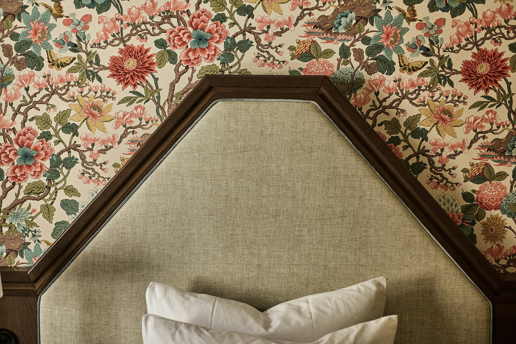 Classic Petite Room - Bedroom