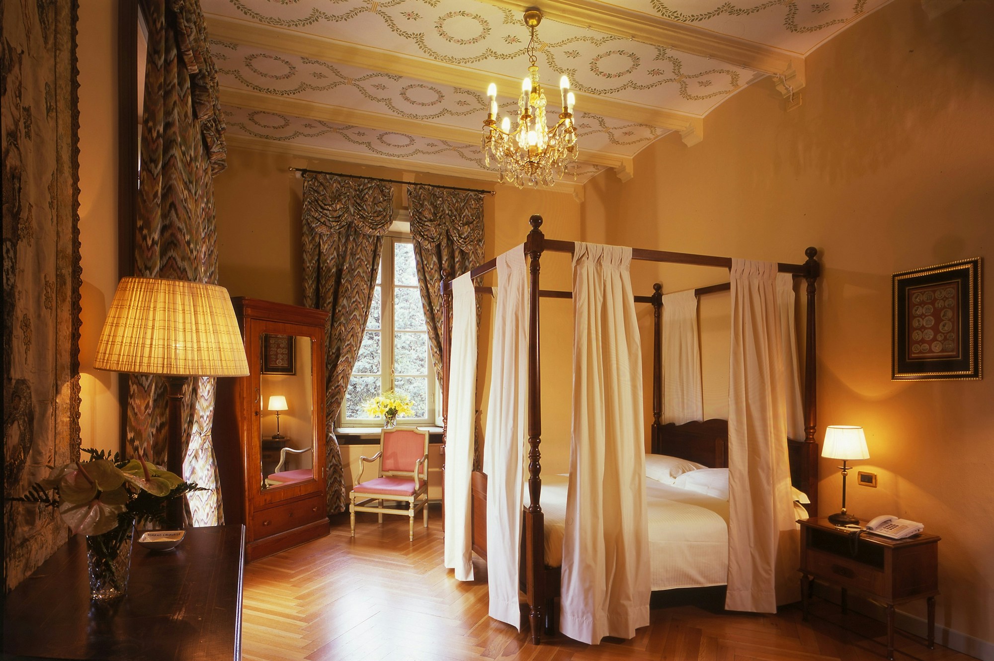 Park View Heritage Suite with Balcony - Bedroom